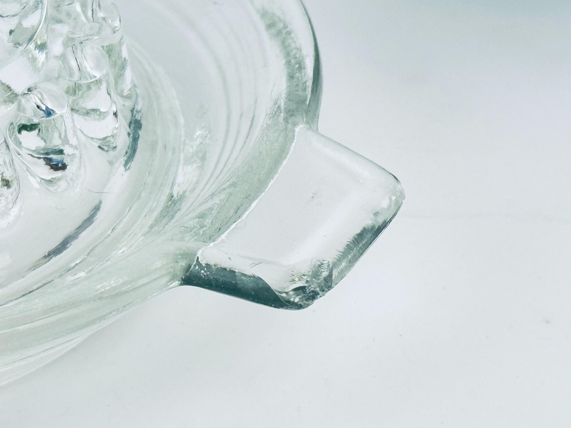 Product image for 'vintage ribbed clear glass orange citrus juicer reamer' (view 068599)