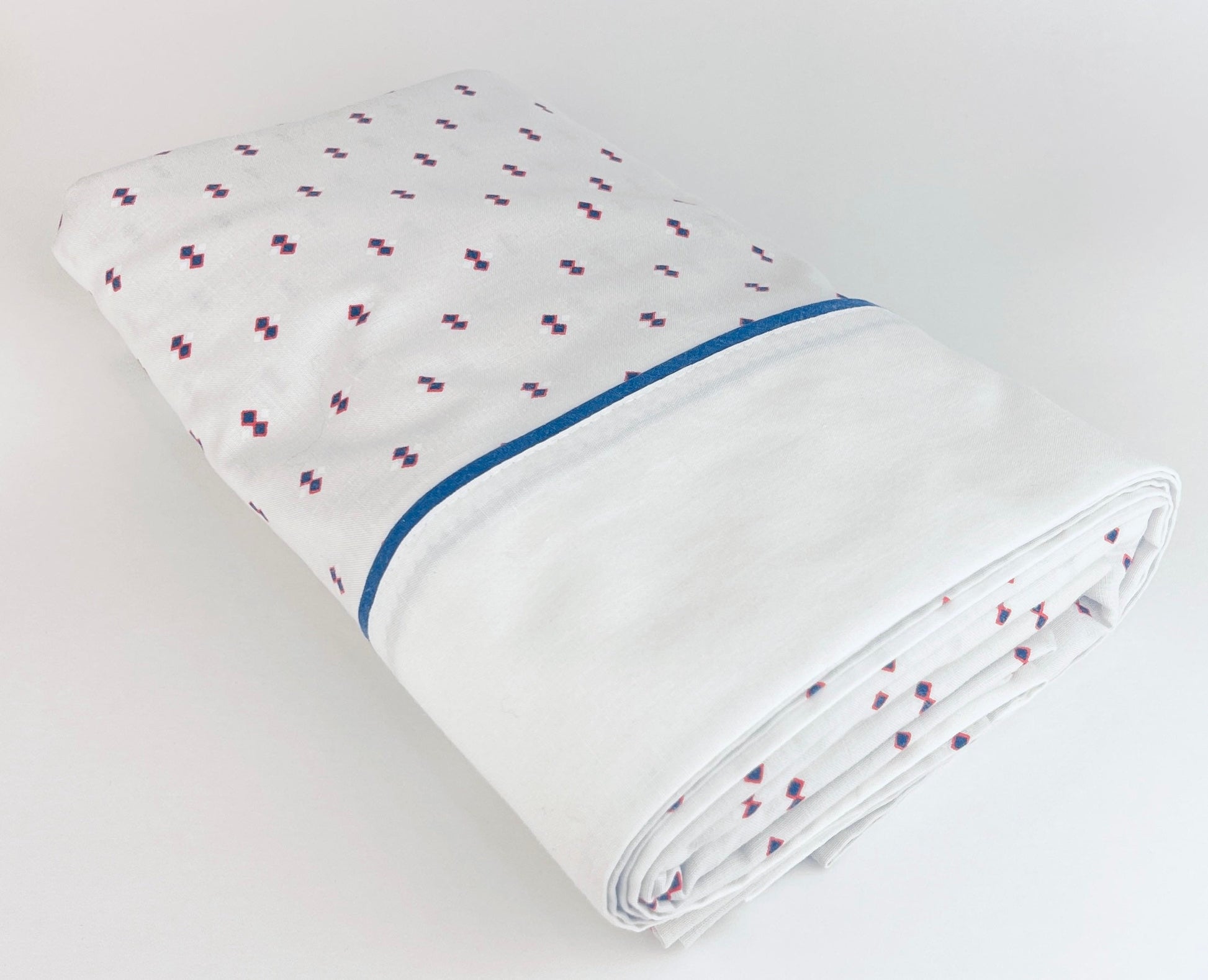 Product image for 'vintage texmade twin double sized single stitch flat sheet geometric double diamond pattern 80 20 cotton polyester made in canada' (view 69e3f8)