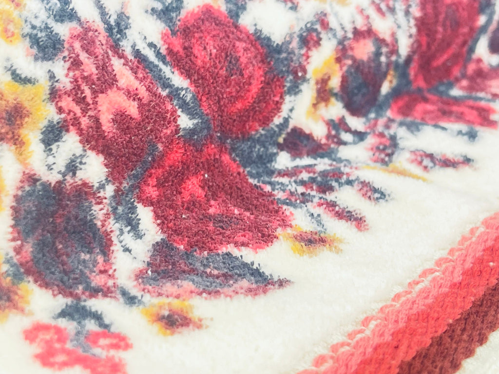 Product image for 'vintage beige red floral pattern bath shower towel vossen international made in west germany 100 cotton' (view 3f539e)