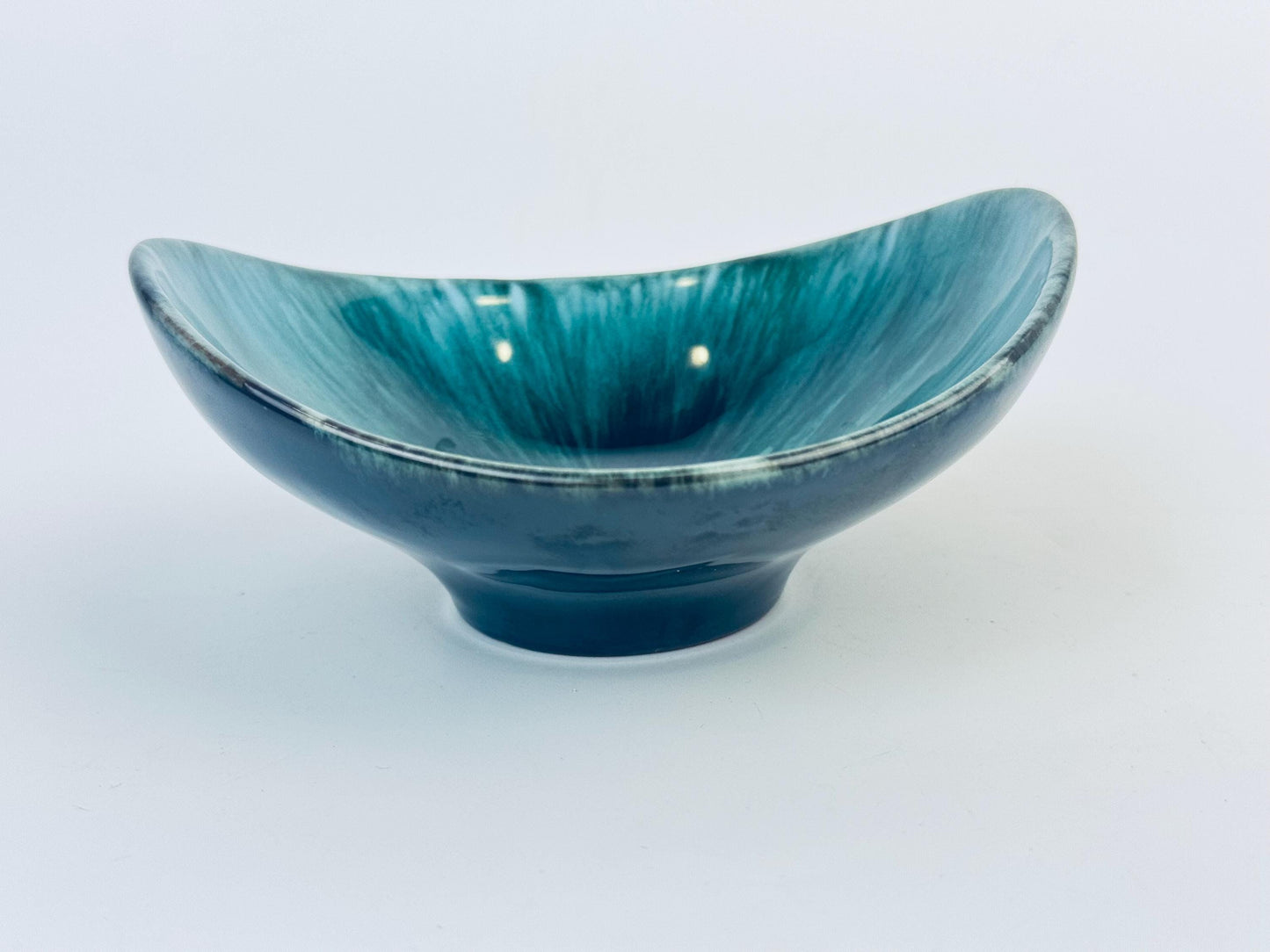 Product image for 'vintage green drip glaze ceramic trinket dish bowl blue mountain pottery bmp made in canada' (view d66493)