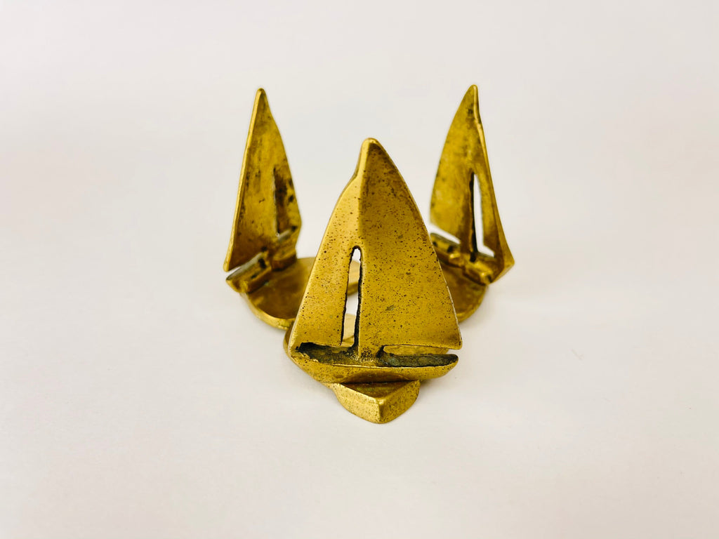 Product image for 'vintage brass sailboat votive candle holder' (view 8f442c)