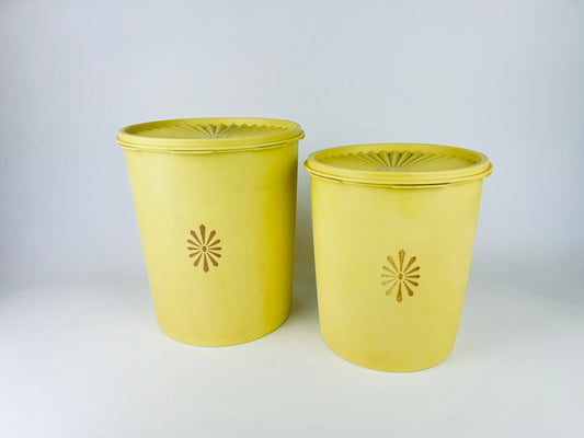 Product image for 'vintage yellow plastic tupperware countertop containers servalier lid starburst pattern made in canada sets sold separately' (view 891856)