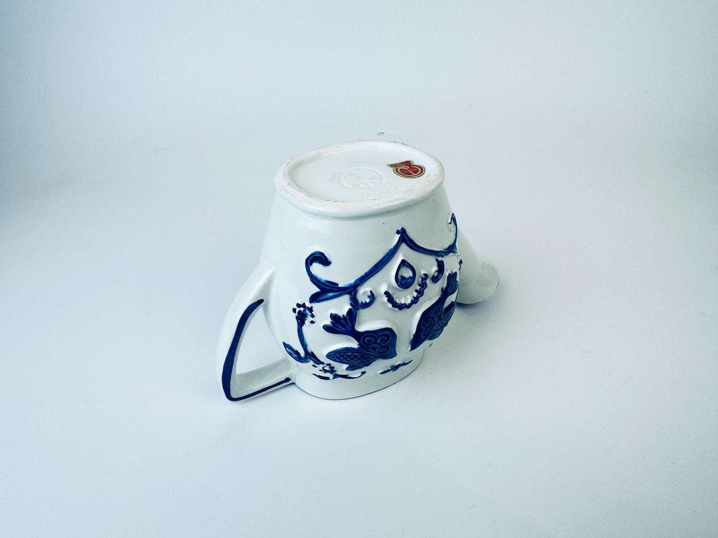 Product image for 'vintage rubens blue white floral bird ceramic watering can designed in hollywood made in japan' (view 4f0c1a)