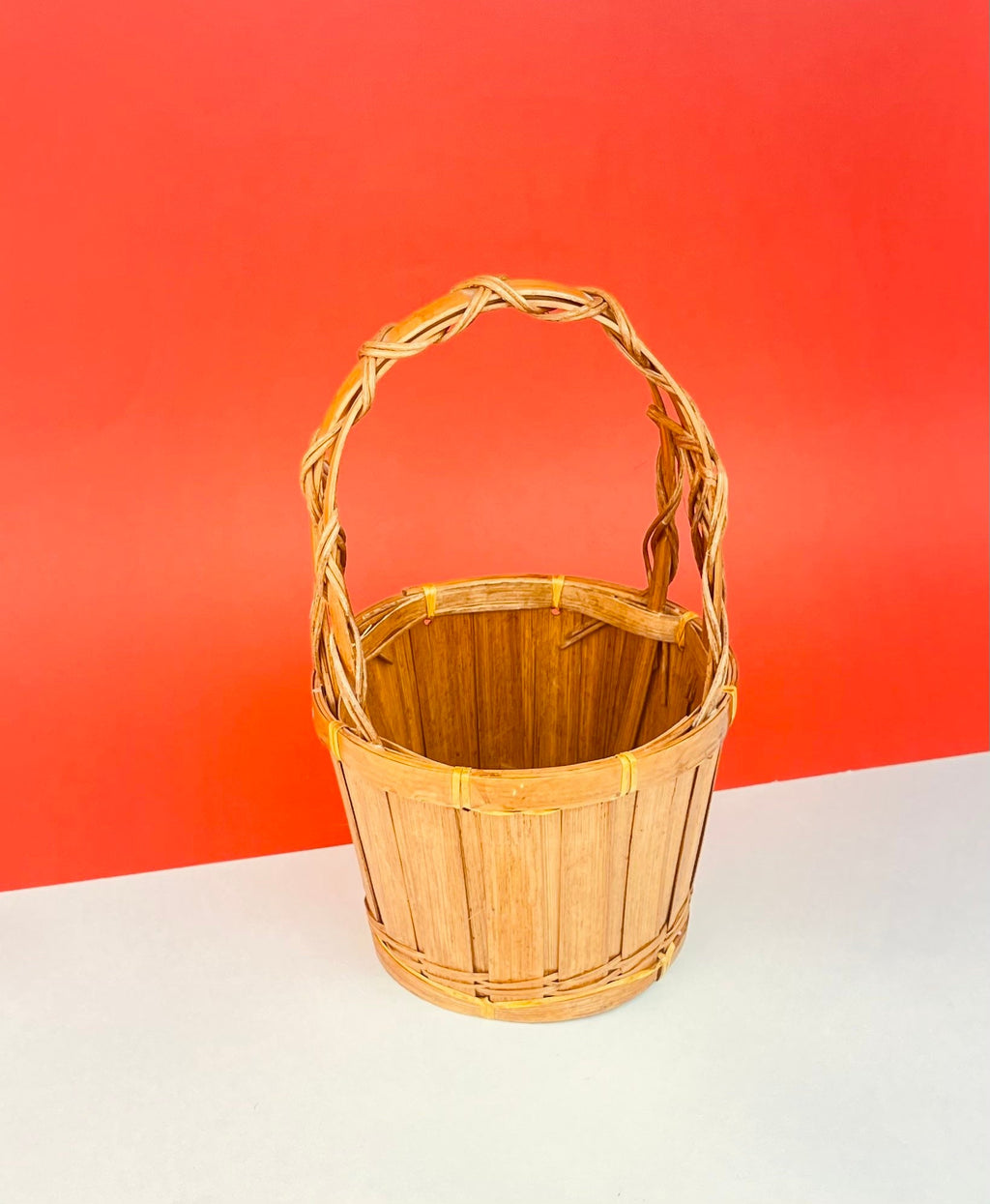 Product image for 'vintage country orchard wicker basket with red apple pattern farmhouse charm' (view b9753f)