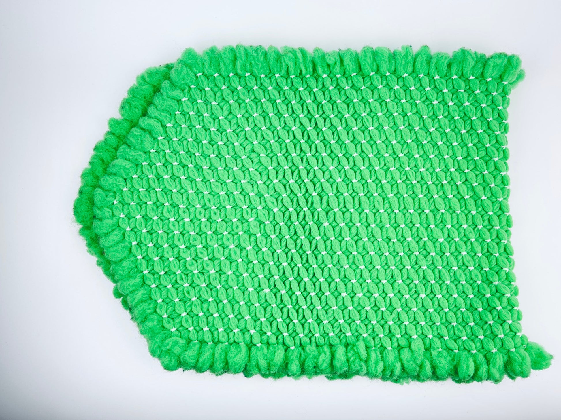 Product image for 'vintage green woven fringe table runner 11 x 30' (view e3afbc)