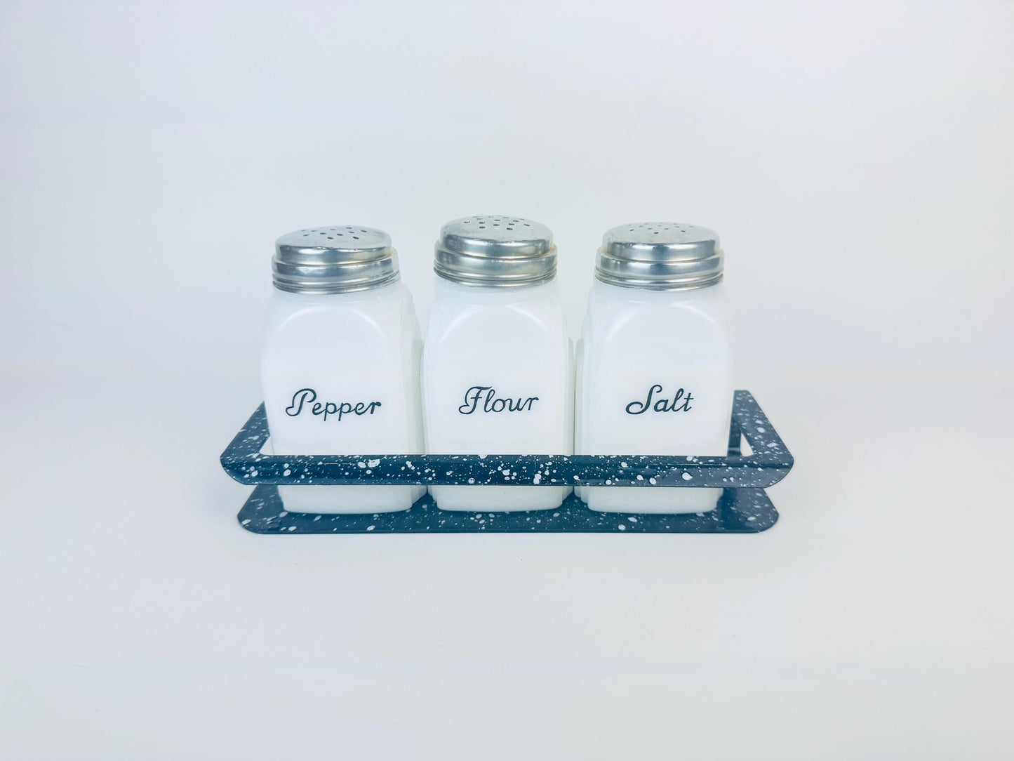 Product image for 'vintage mckee white kitchen range shaker set art deco style salt pepper flour' (view 389a94)