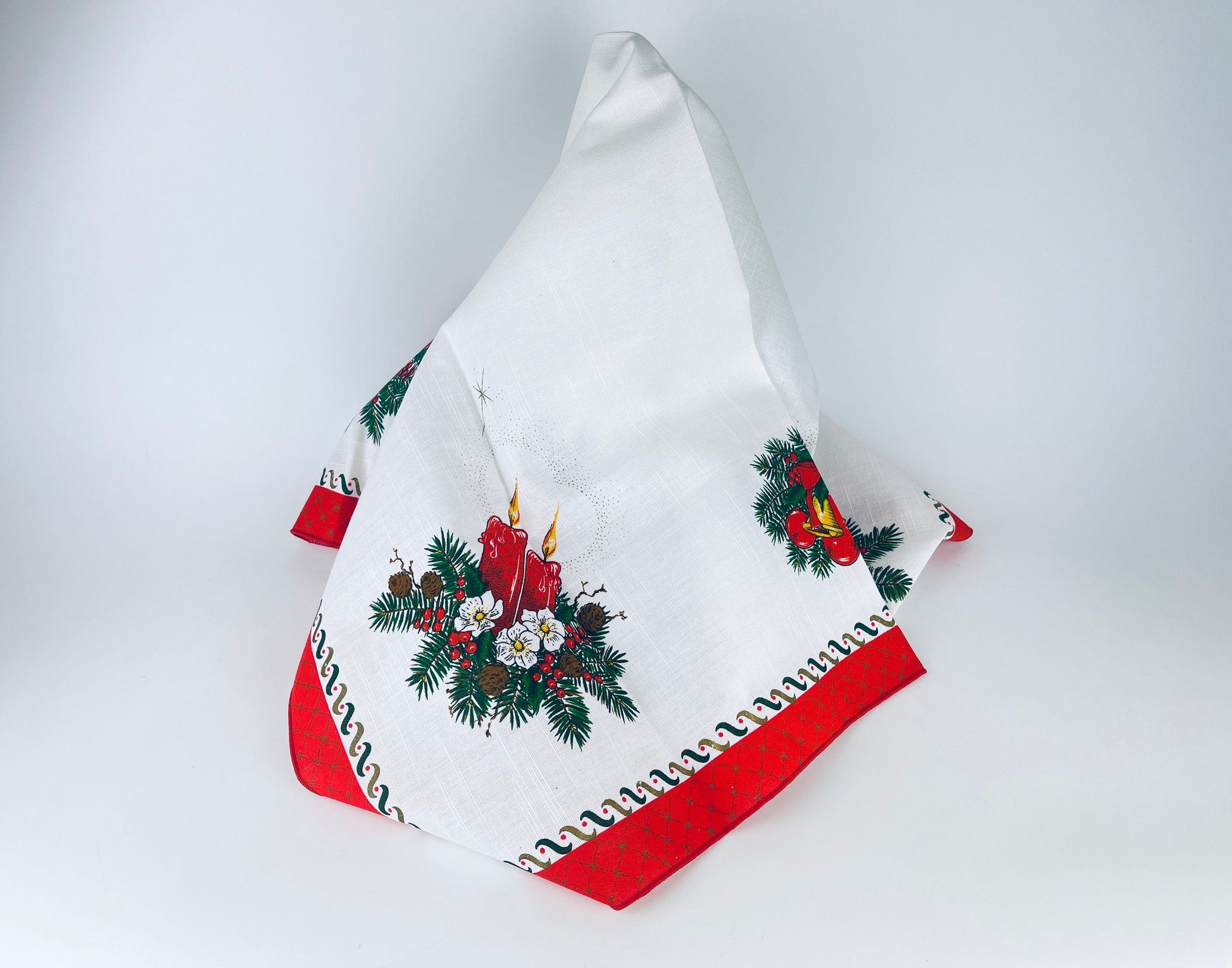 Product image for 'vintage christmas print square table cloth christmas bells ornaments candles 31 x 31 made in brazil by interloom' (view da56d3)