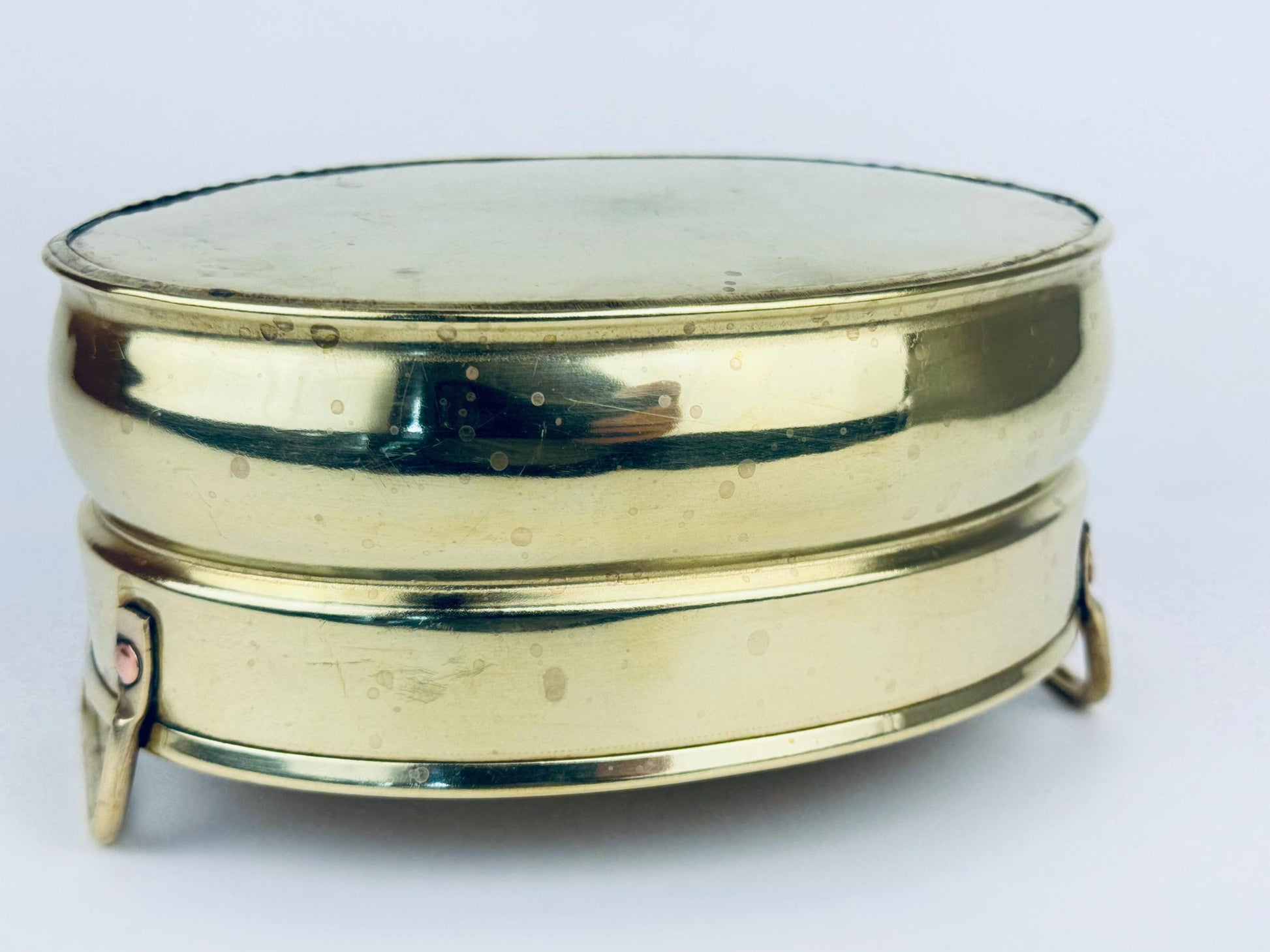 Product image for 'vintage brass oval handled planter' (view dbec5d)