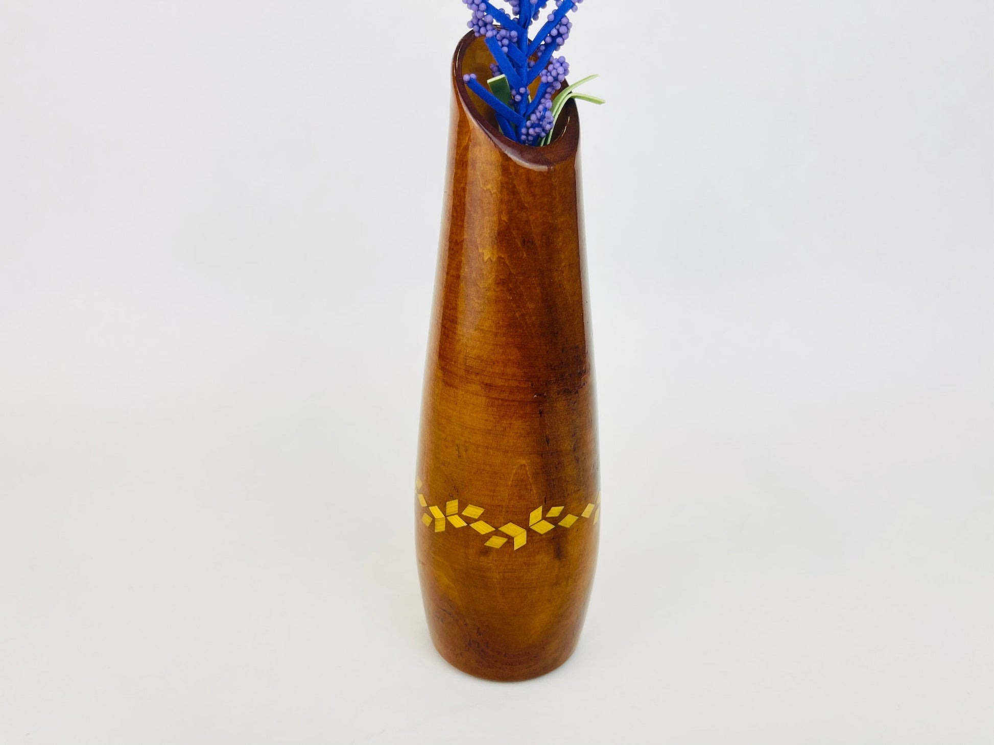 Product image for 'vintage tapered wood vase inlay gold geometric shape bottom' (view f1bebb)