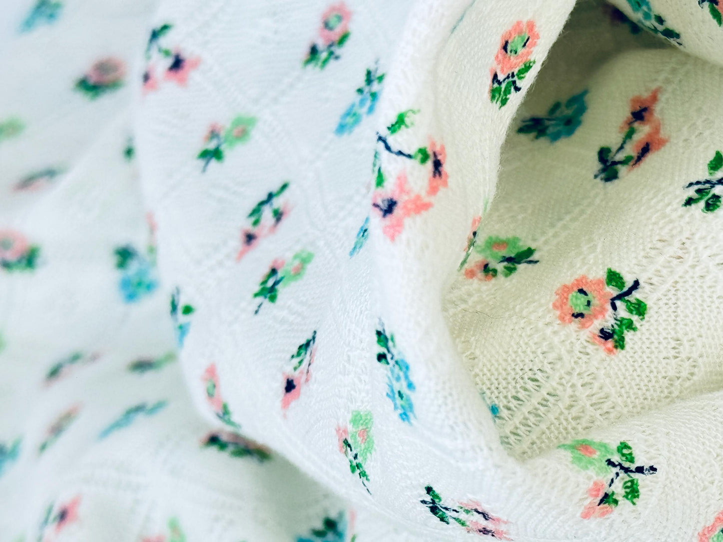 Product image for 'vintage floral bouquet white diamond lace pattern polyester fabric material 42 x 56' (view ca9c4c)