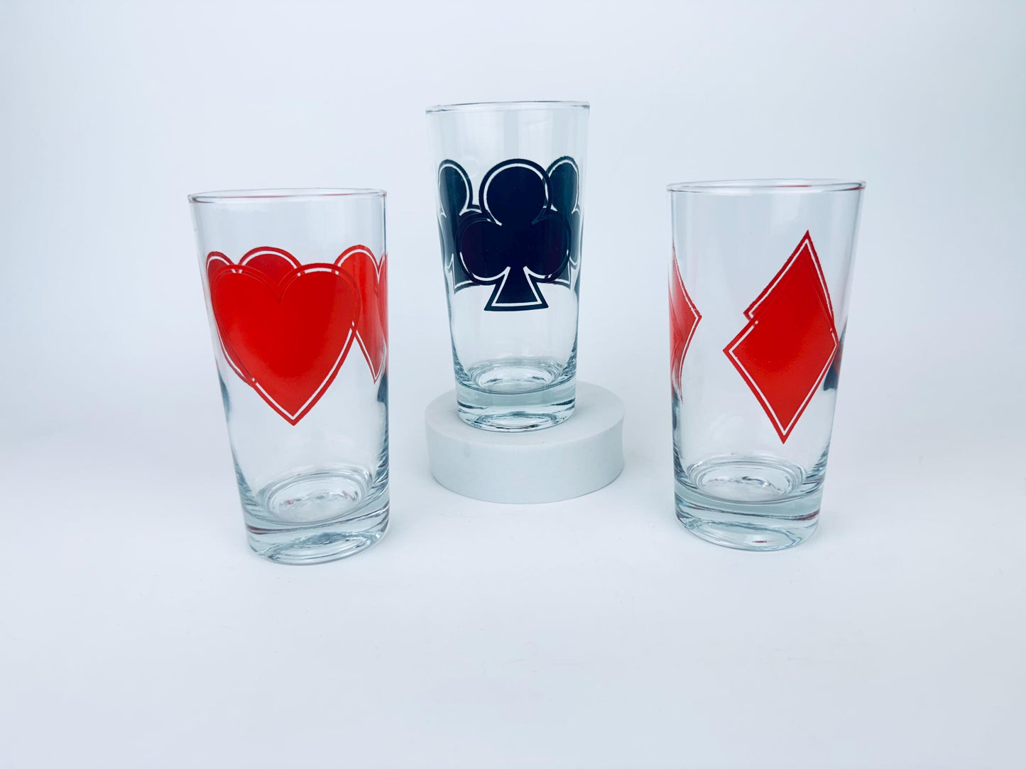 Product image for 'vintage red black playing cards drinking glasses set of three 3 club diamond heart design' (view d57017)