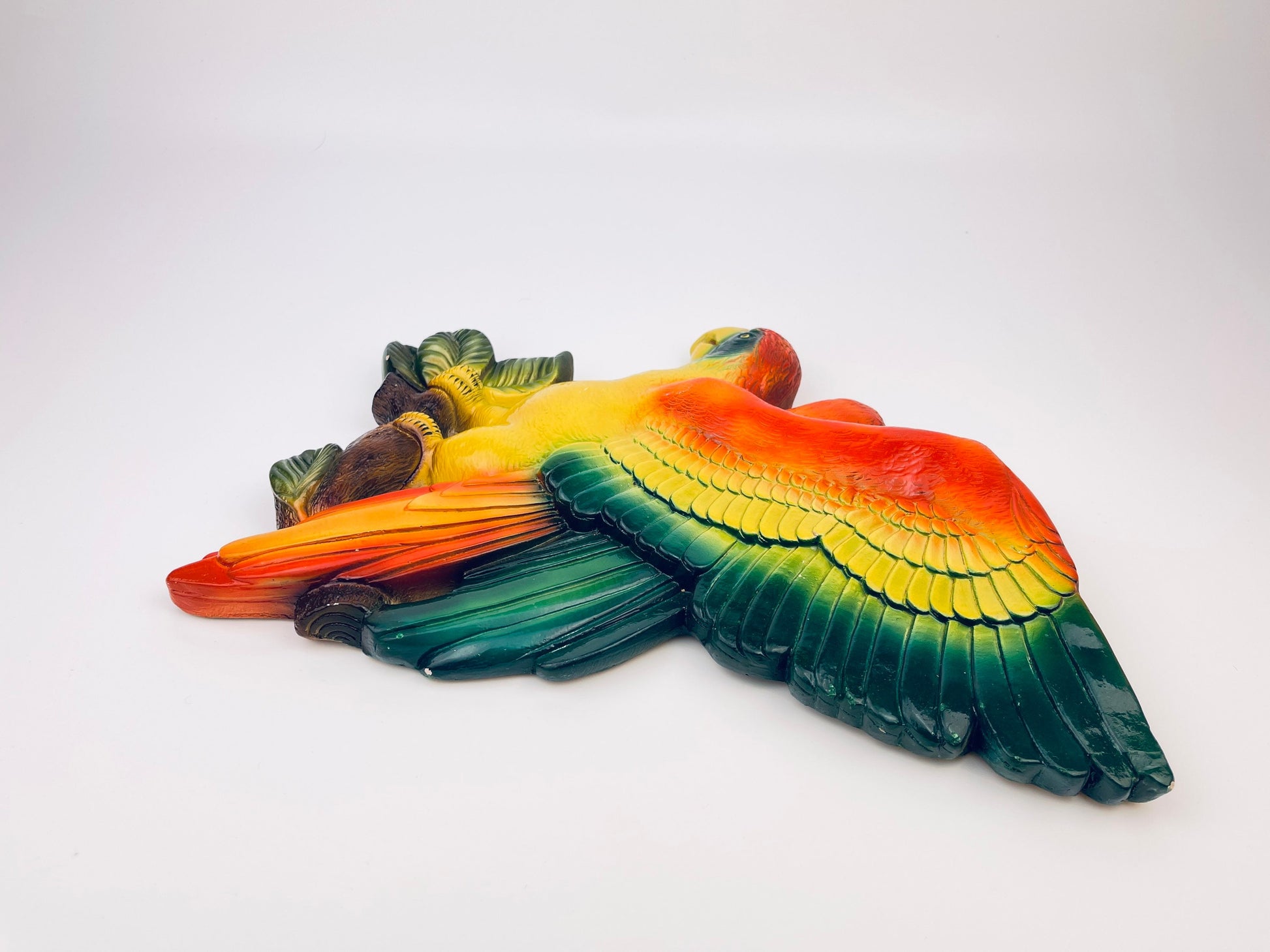 Product image for 'vintage vibrant mid century parrot chalkware wall art hand painted devonware canada' (view 0cfa15)