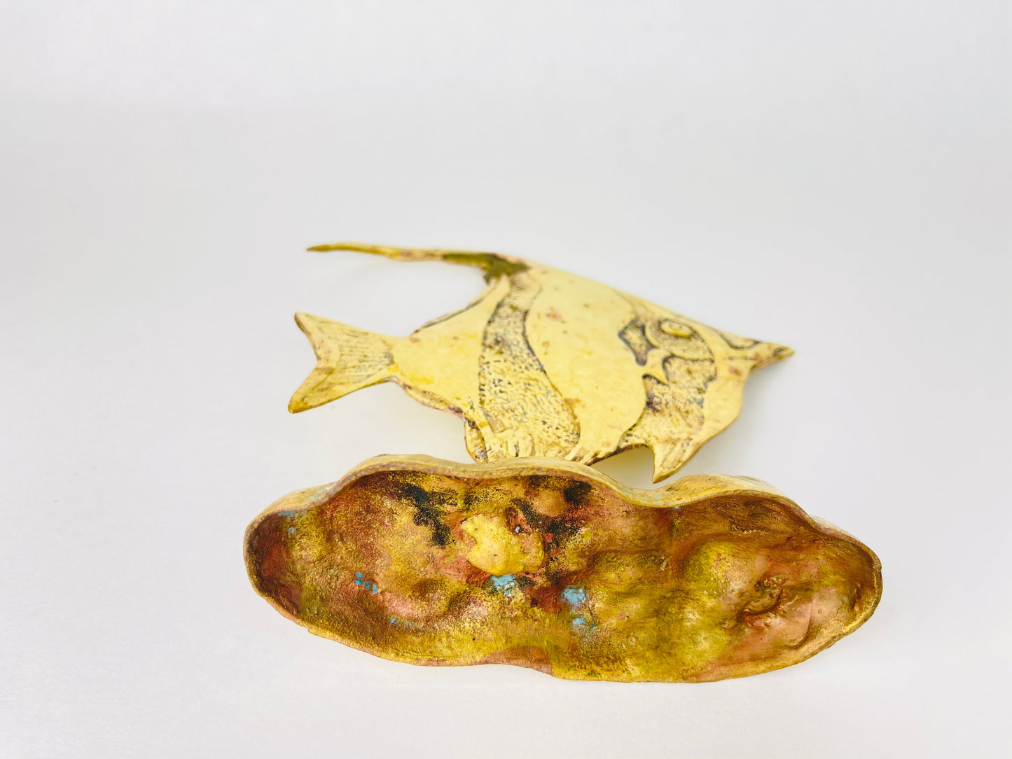 Product image for 'vintage brass angel fish figurine attractive aged metal patina' (view c3cc38)