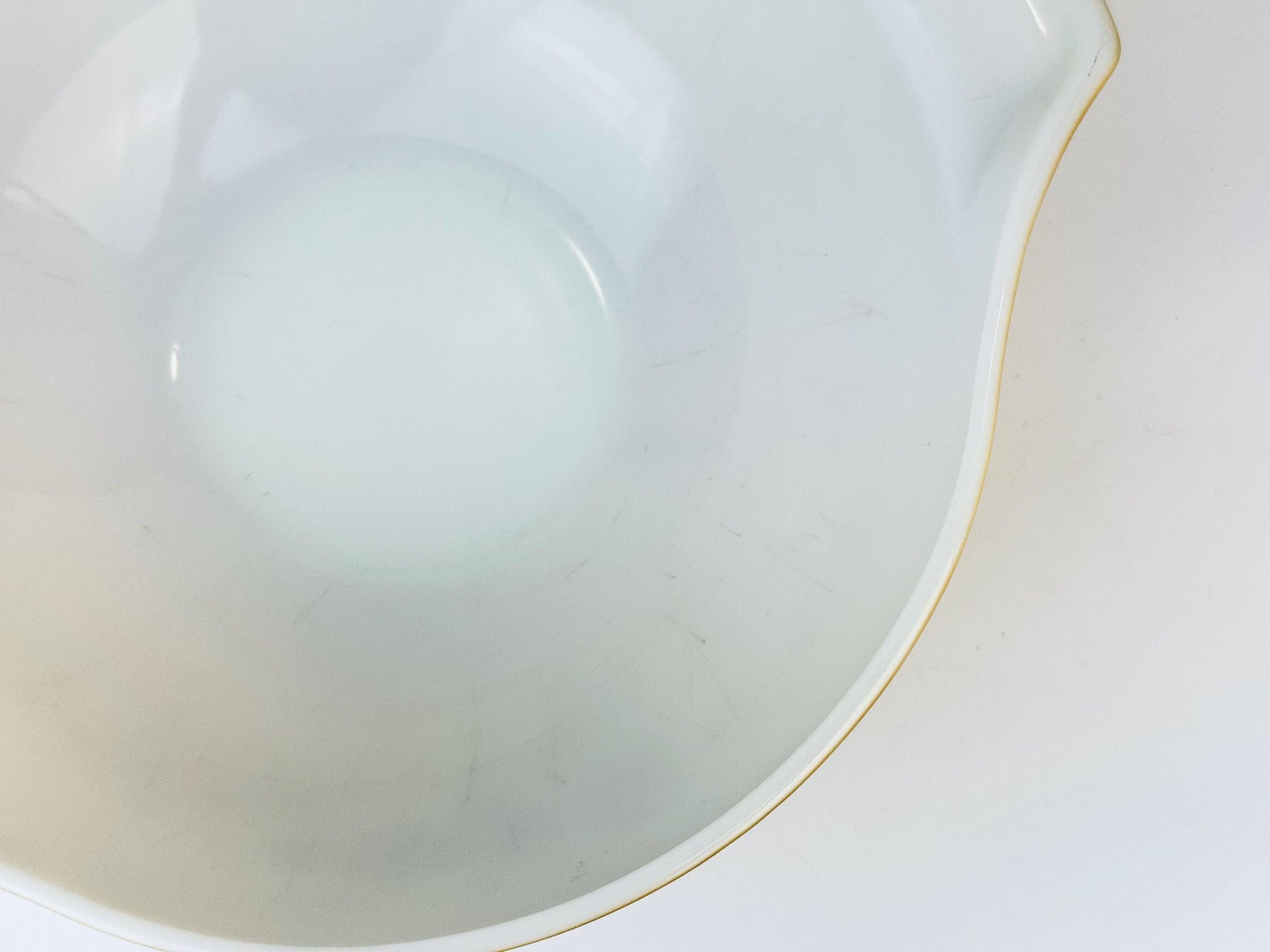 Product image for 'vintage butterfly gold pyrex mixing bowl 444 4 qt made in usa' (view dc86ae)