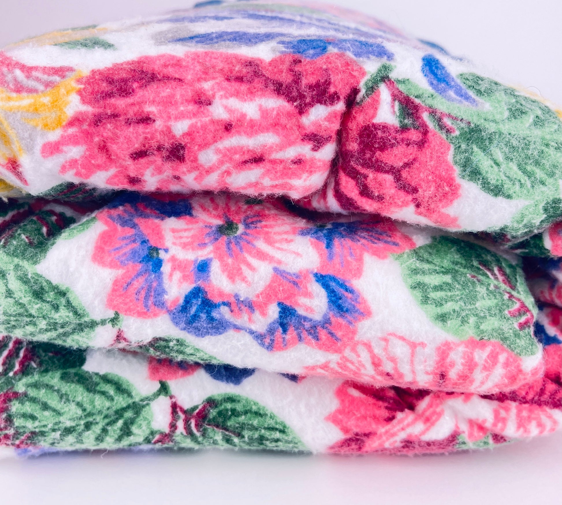 Product image for 'vintage floral twin double blanket bedspread 68 x 90' (view 379b20)