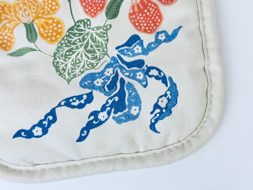 Product image for 'vintage pink blue floral iris beige pot holder oven mitt trivet china seas home port 1981' (view 4a5f64)