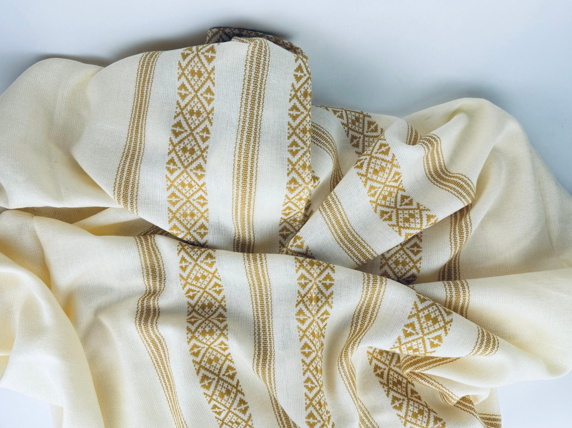 Product image for 'vintage 1970s thick woven beige brown geometric print tablecloth 54 x 61' (view 3b8b2e)
