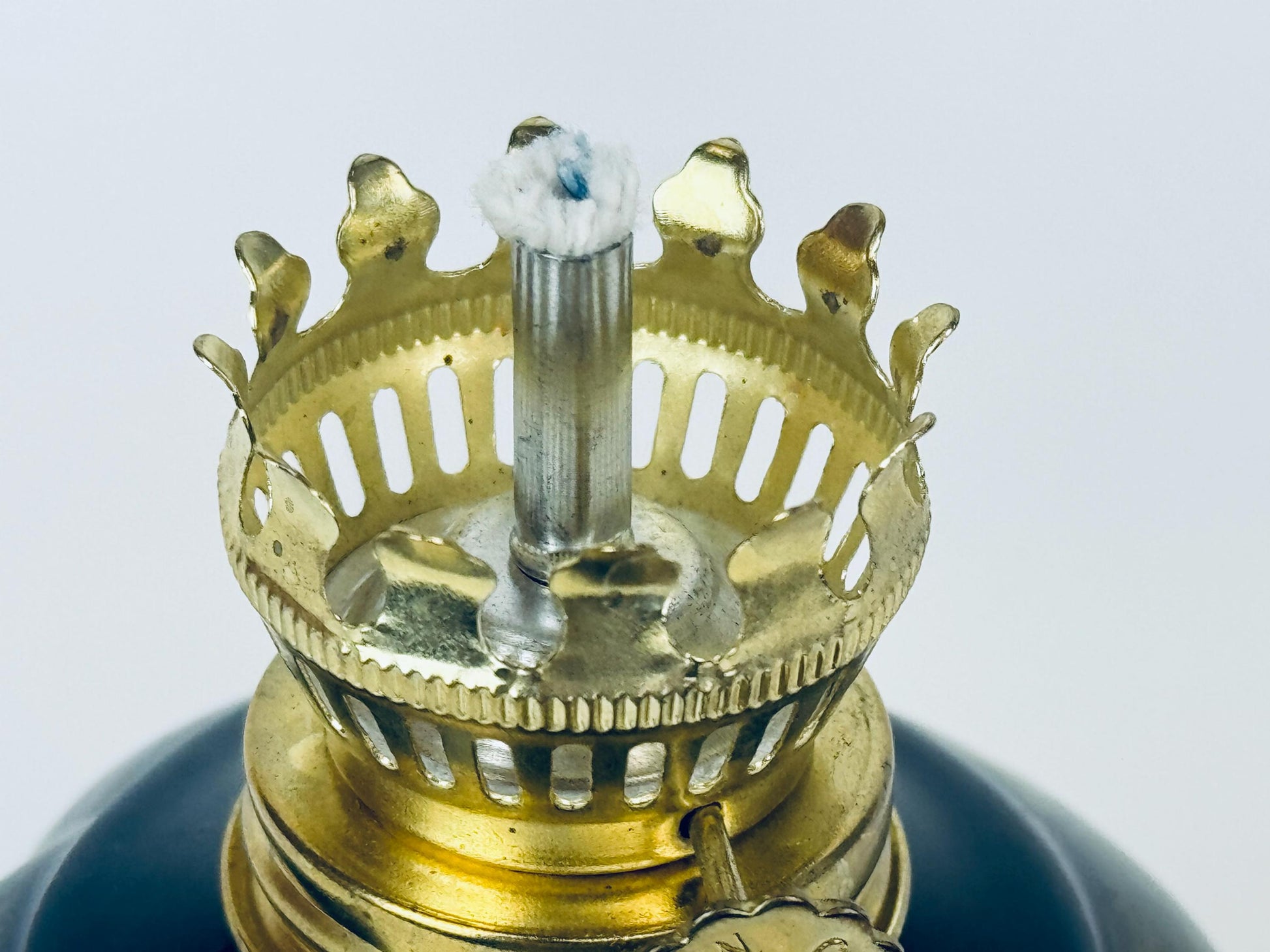 Product image for 'vintage small round stoneware hurricane chamber oil lamp made in canada' (view 40546d)