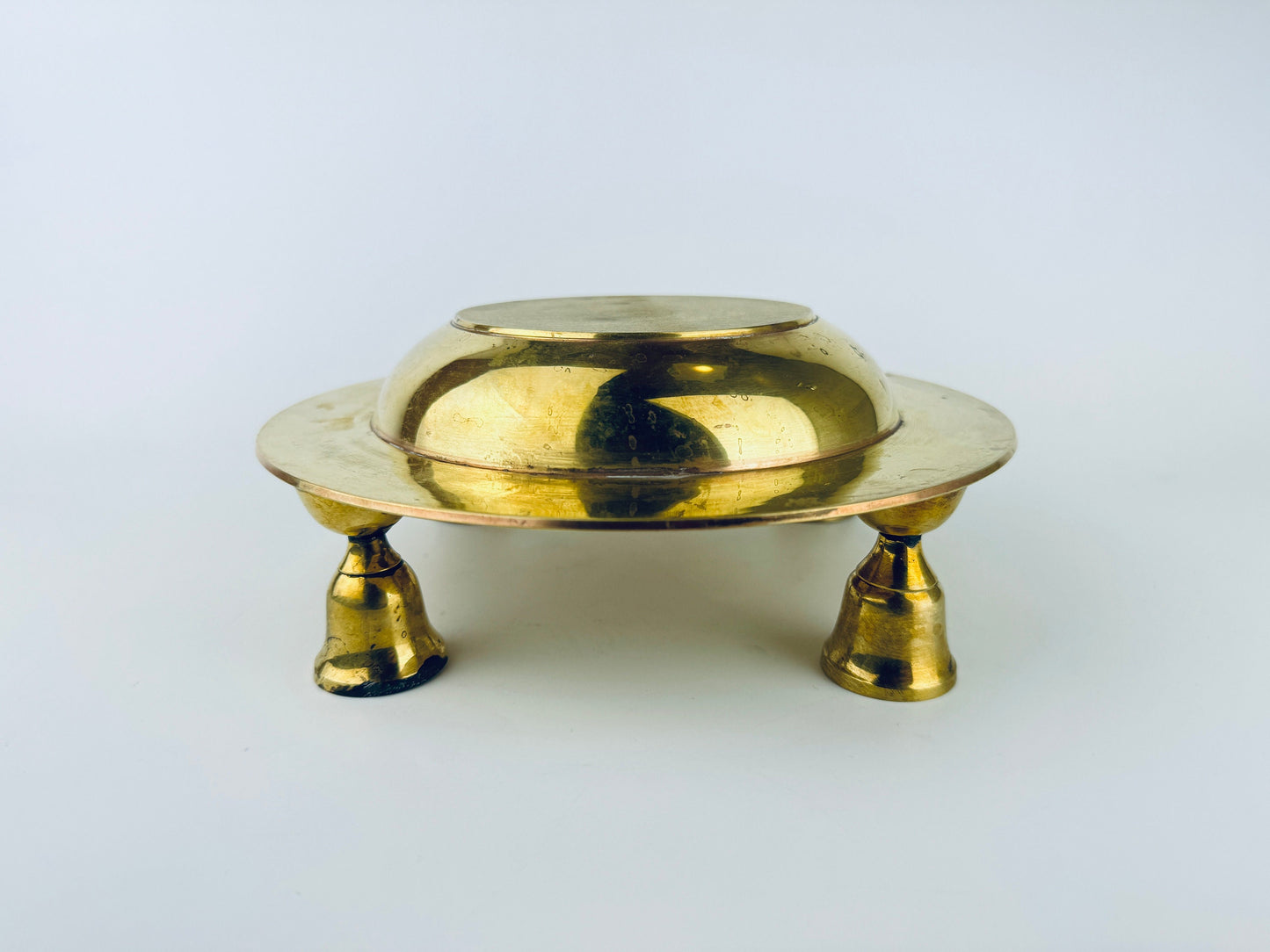 Product image for 'vintage round brass bowl multi candle stick holder centrepiece attractive aged metal patina' (view dc9216)