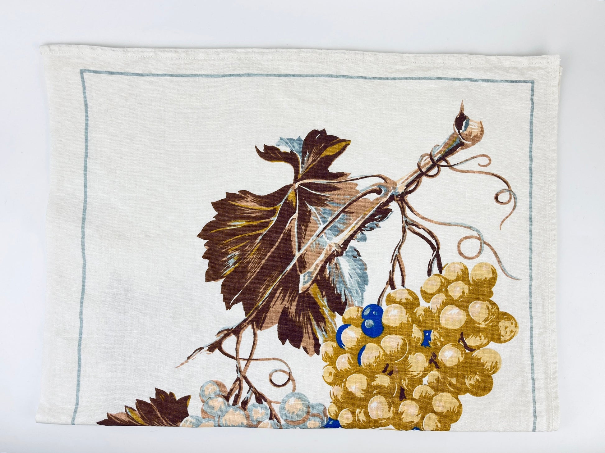 Product image for 'vintage wine grape cluster cotton linen tea towel kitchen towel' (view dd7cae)