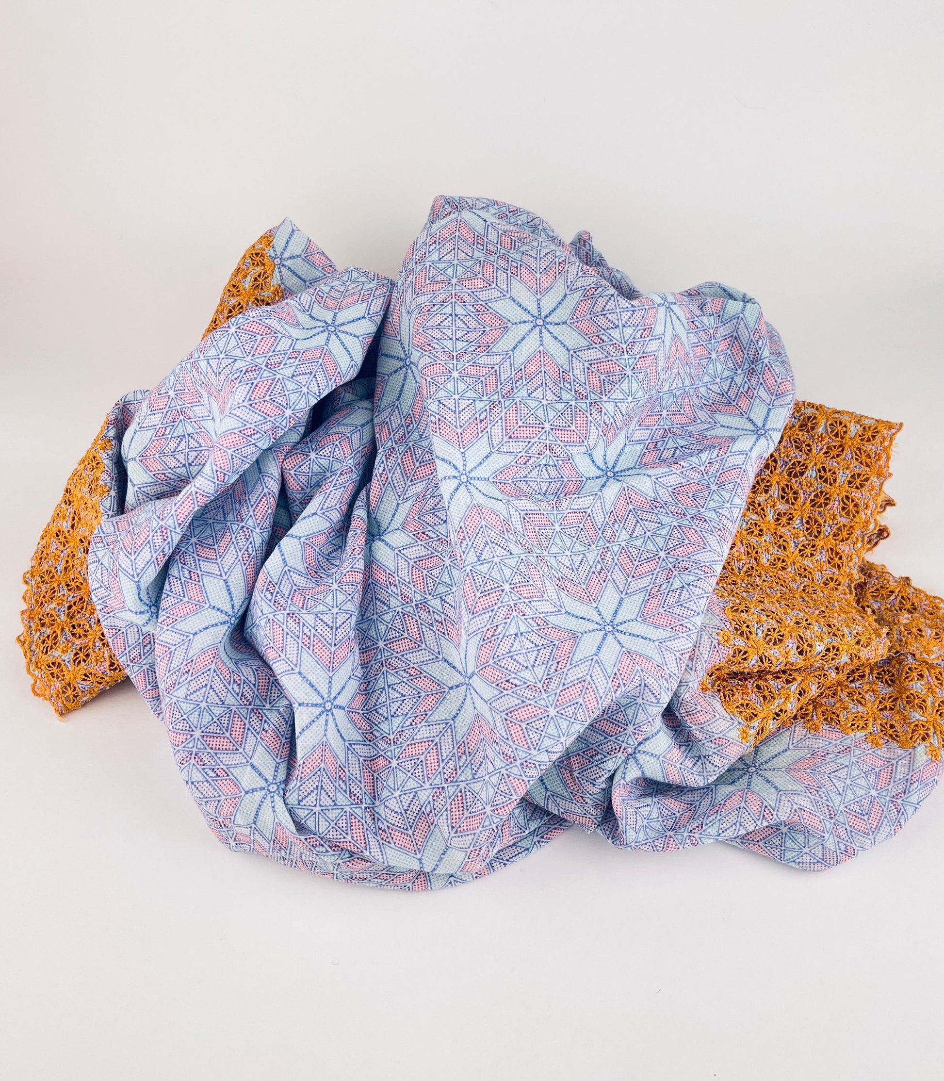 Product image for 'vintage purple blue table cloth nordic snowflake floral lace edge' (view cdb987)