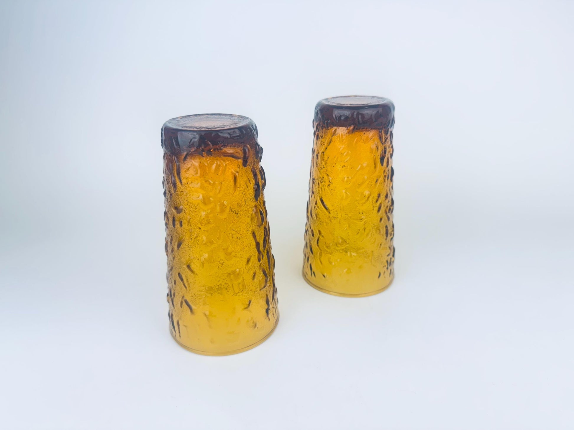Product image for 'vintage amber milano crinkle glass tumblers 1960s anchor hocking bark texture highball set midcentury barware' (view cd46c0)