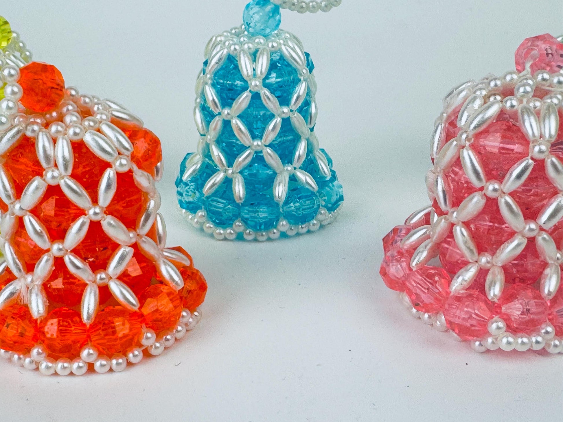 Product image for 'vintage handmade beaded bell christmas tree ornaments set of five 5' (view e45e60)