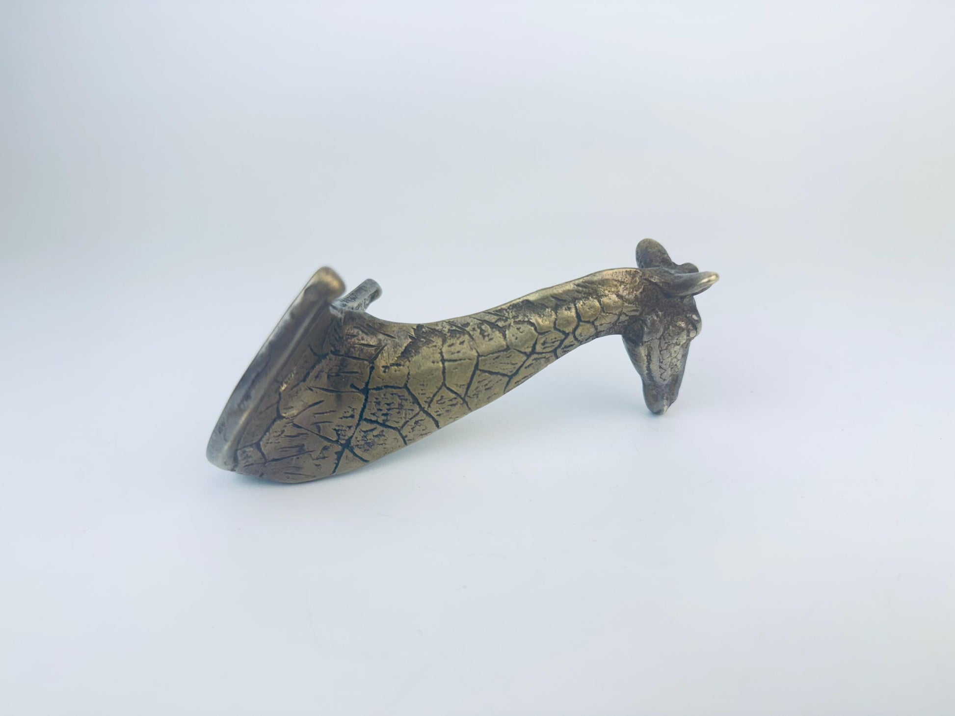 Product image for 'vintage solid brass giraffe wall mounted hook attractive aged metal patina' (view 9b5c62)