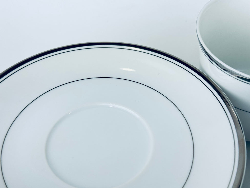 Product image for 'vintage wallace heritage newport white silver fine porcelain china tea cup saucer set of four 4 made in japan' (view 0ee468)