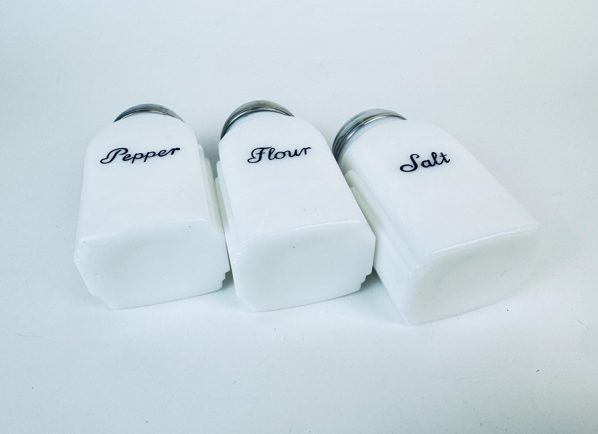 Product image for 'vintage mckee white kitchen range shaker set art deco style salt pepper flour' (view 8359ce)