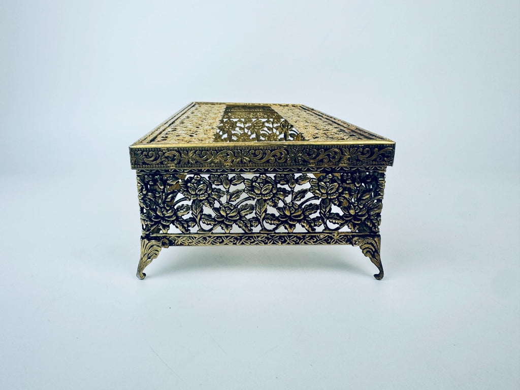Product image for 'vintage gold filigree tissue box cover hollywood regency glamour' (view 6dddd3)