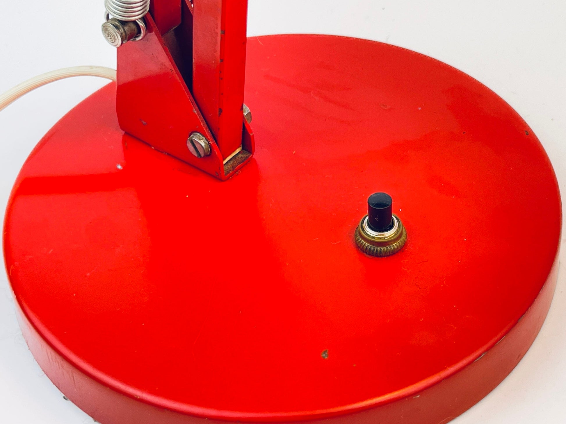 Product image for 'vintage retro red metal desk home office lamp adjustable sliding neck push switch' (view fa7753)