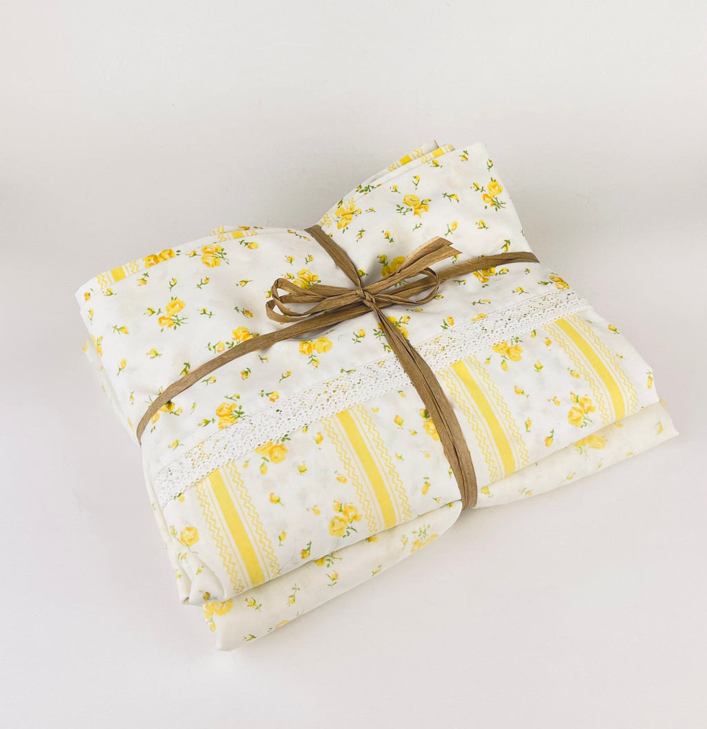 Product image for 'vintage jcpenney double twin bedding sheet set yellow floral lace pattern fashion manor percale penn prest' (view 8e790a)
