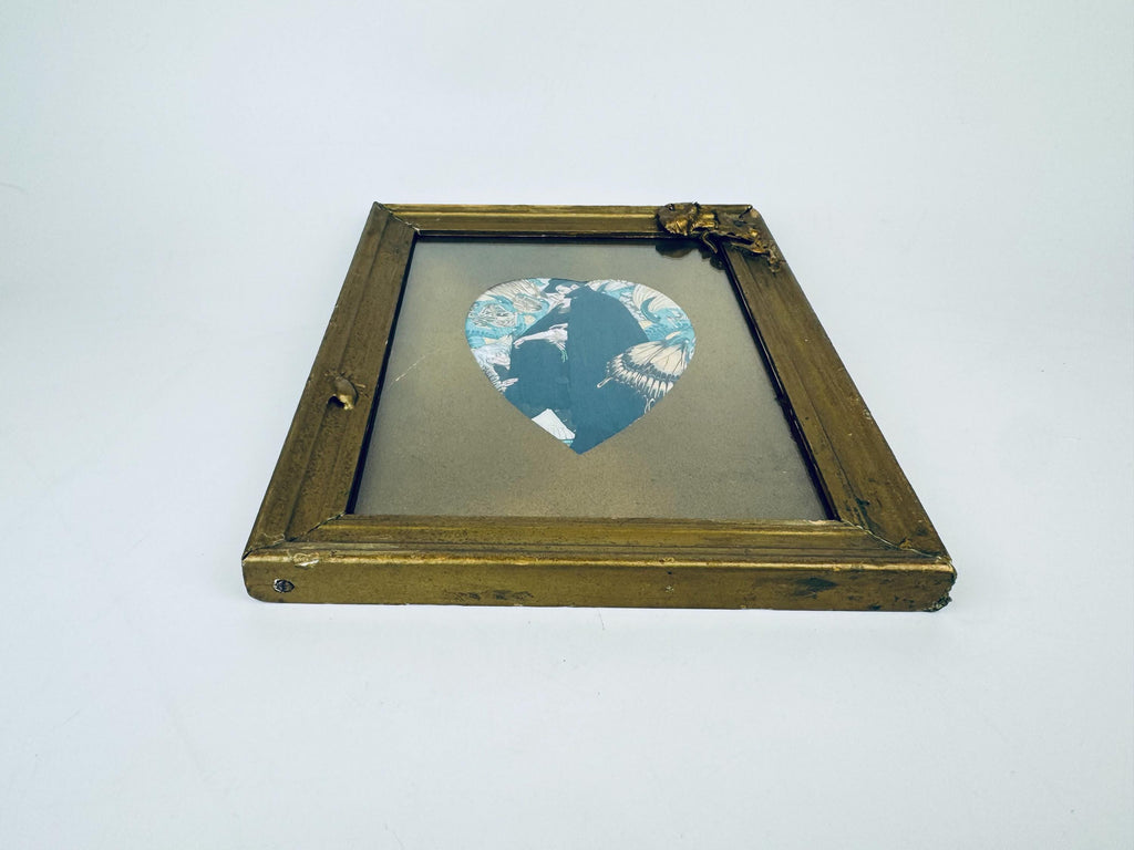 Product image for 'antique gilded picture frame floral embellishments heart cutout' (view fc5df5)