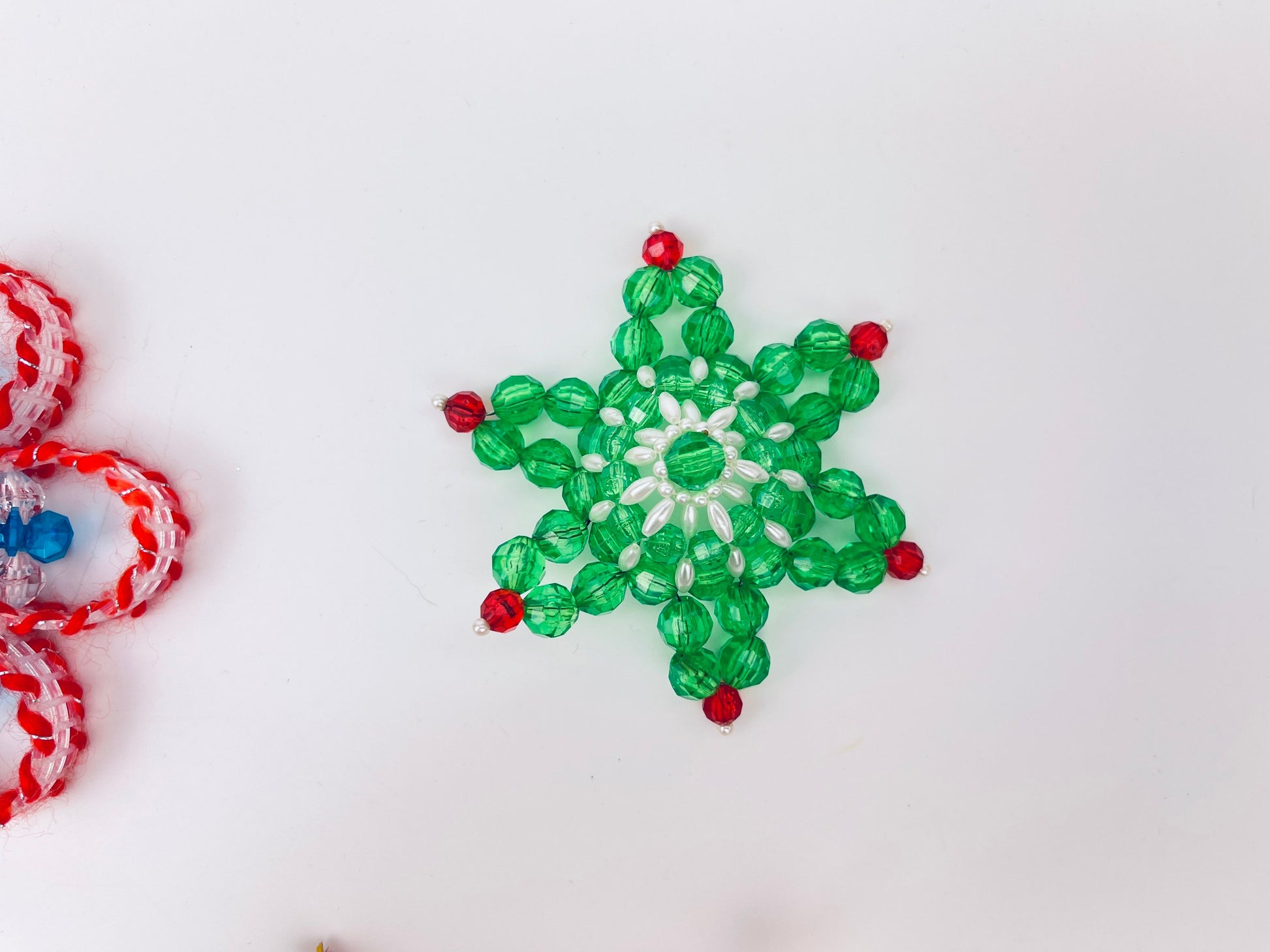 Product image for 'vintage handmade beaded christmas ornaments snowflakes set of four 4' (view 37ff8e)