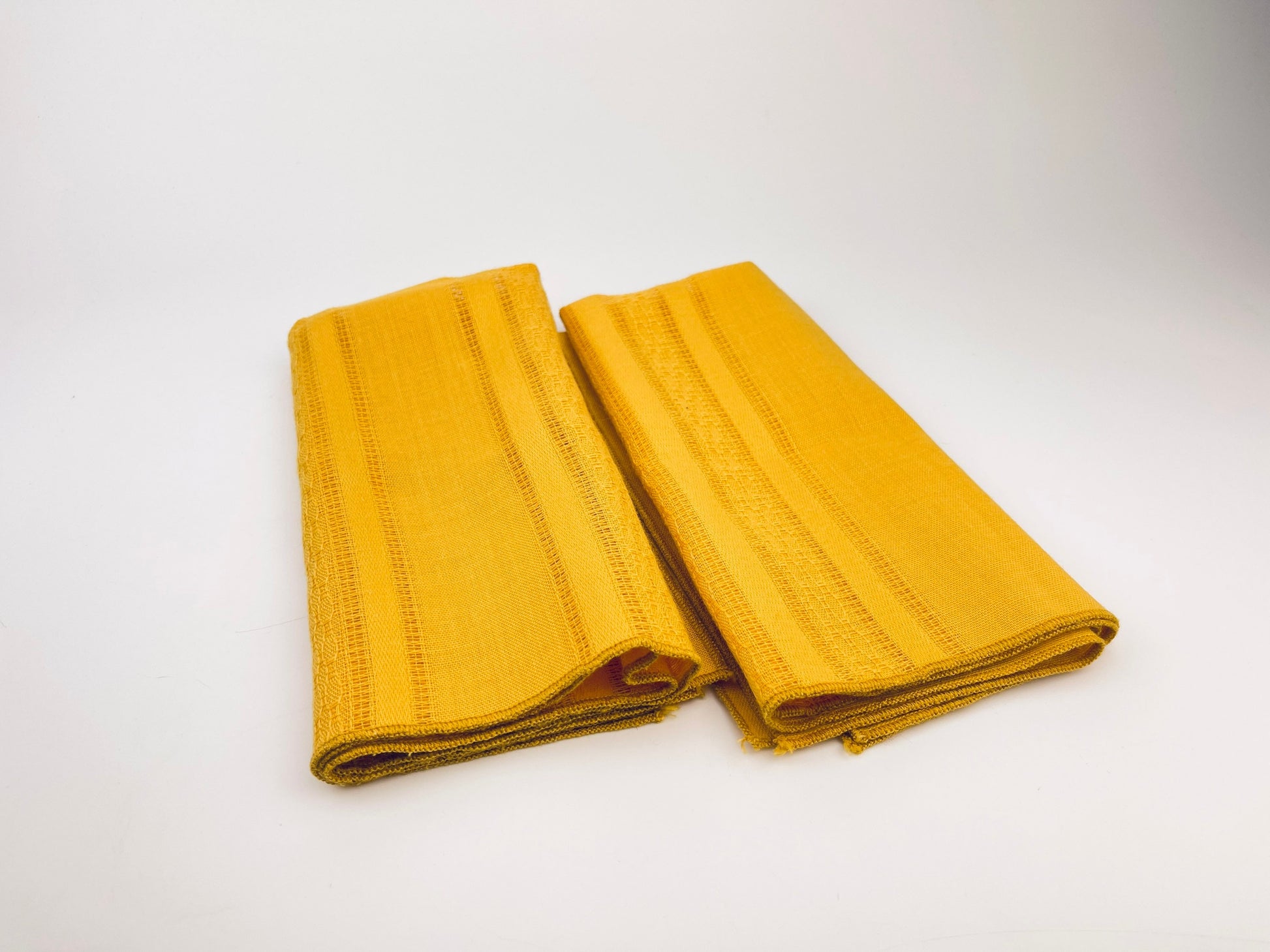 Product image for 'vintage golden yellow square placemats set of two 2' (view 916339)