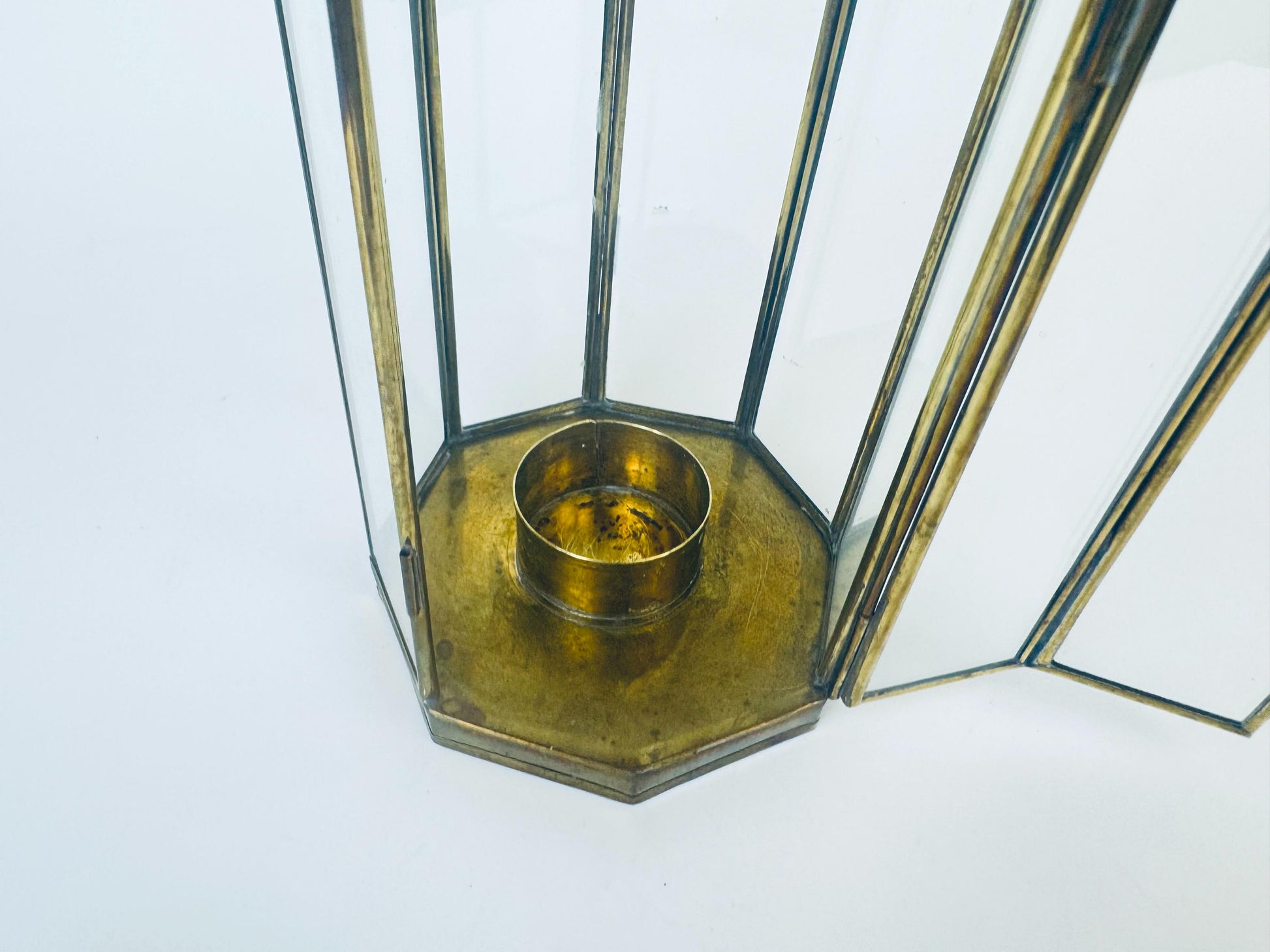 Product image for 'vintage brass glass double door display curio candleholder attractive aged brass patina' (view 67484d)