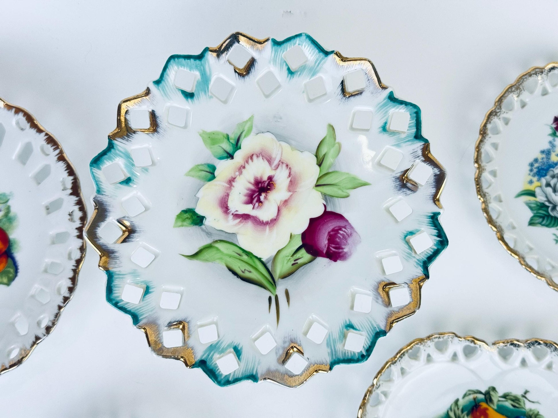 Product image for 'vintage scalloped white ceramic trinket dishes each sold separately' (view d76cf4)