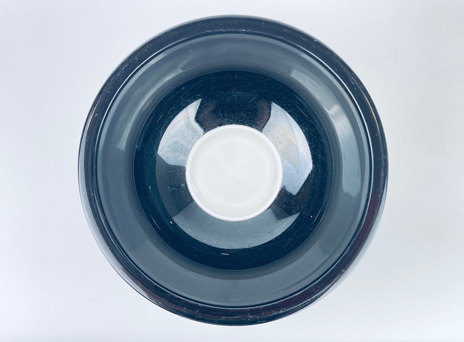 Product image for 'vintage black glass pyrex mixing bowl 325 2 5 litre' (view 0f2ce9)