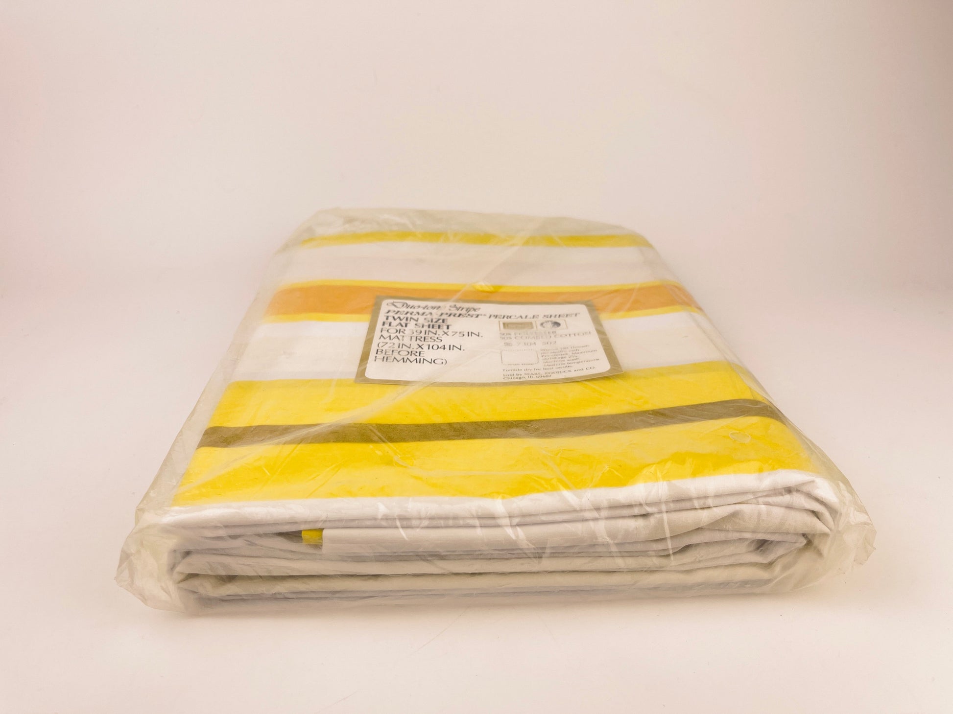 Product image for 'vintage sears perma prest 1970s yellow striped twin flat sheet 50 50 cotton polyester blend new old stock nos' (view 99fa9f)