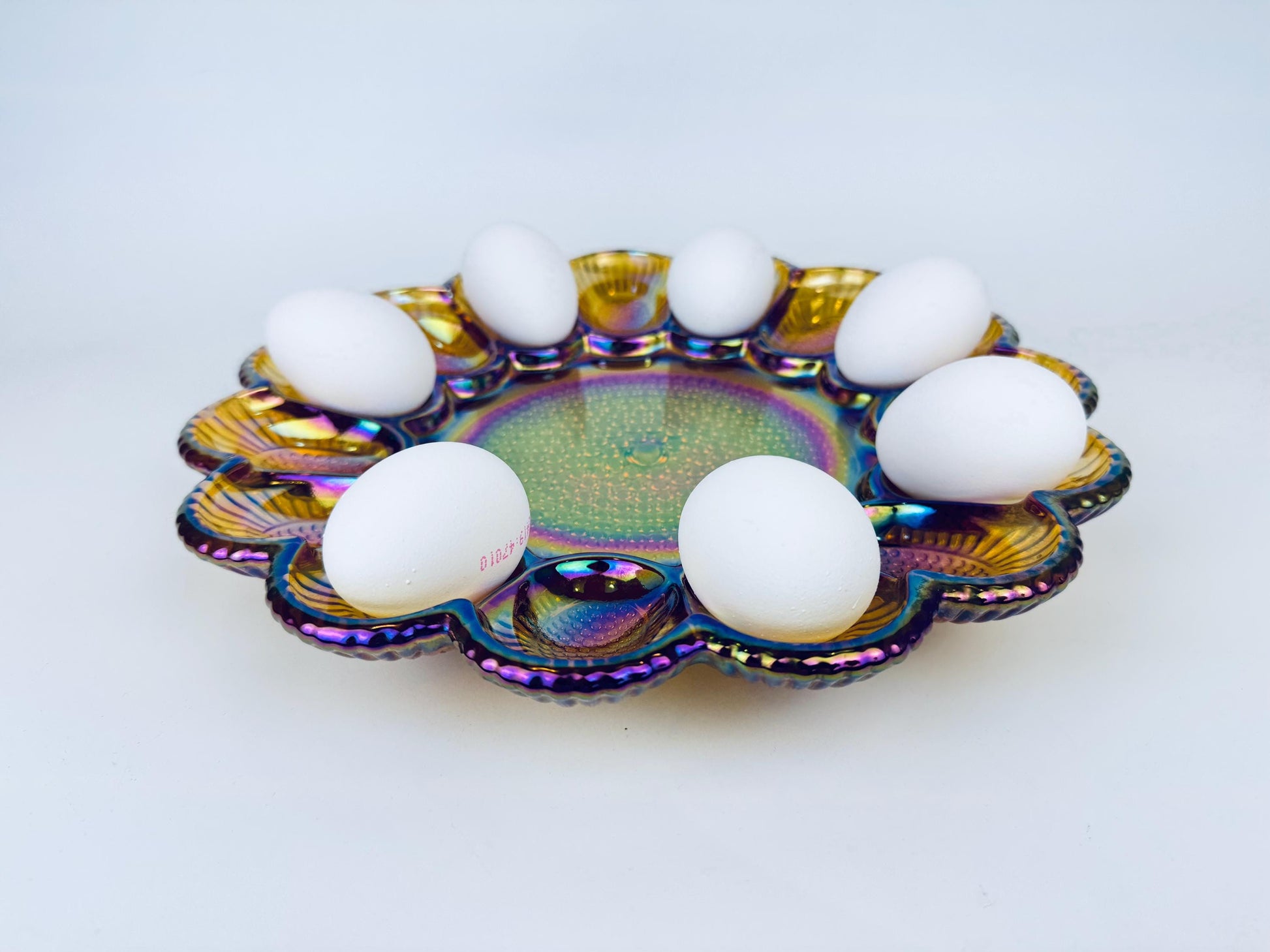 Product image for 'vintage carnival glass devilled egg plate scalloped edge hobnail bottom' (view 9428a1)
