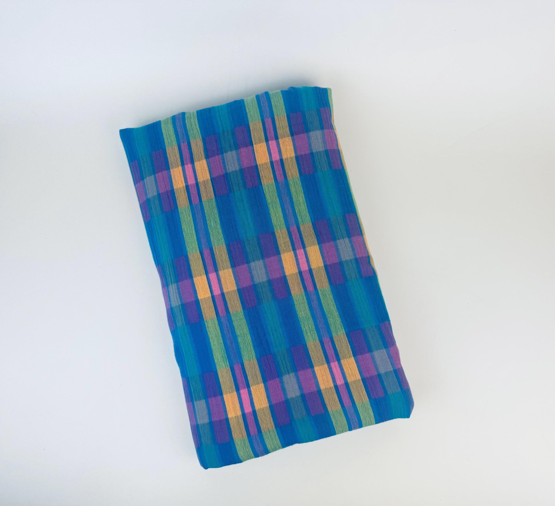 Product image for 'vintage bright pastel polyester fabric material 46 x 96' (view 725a41)