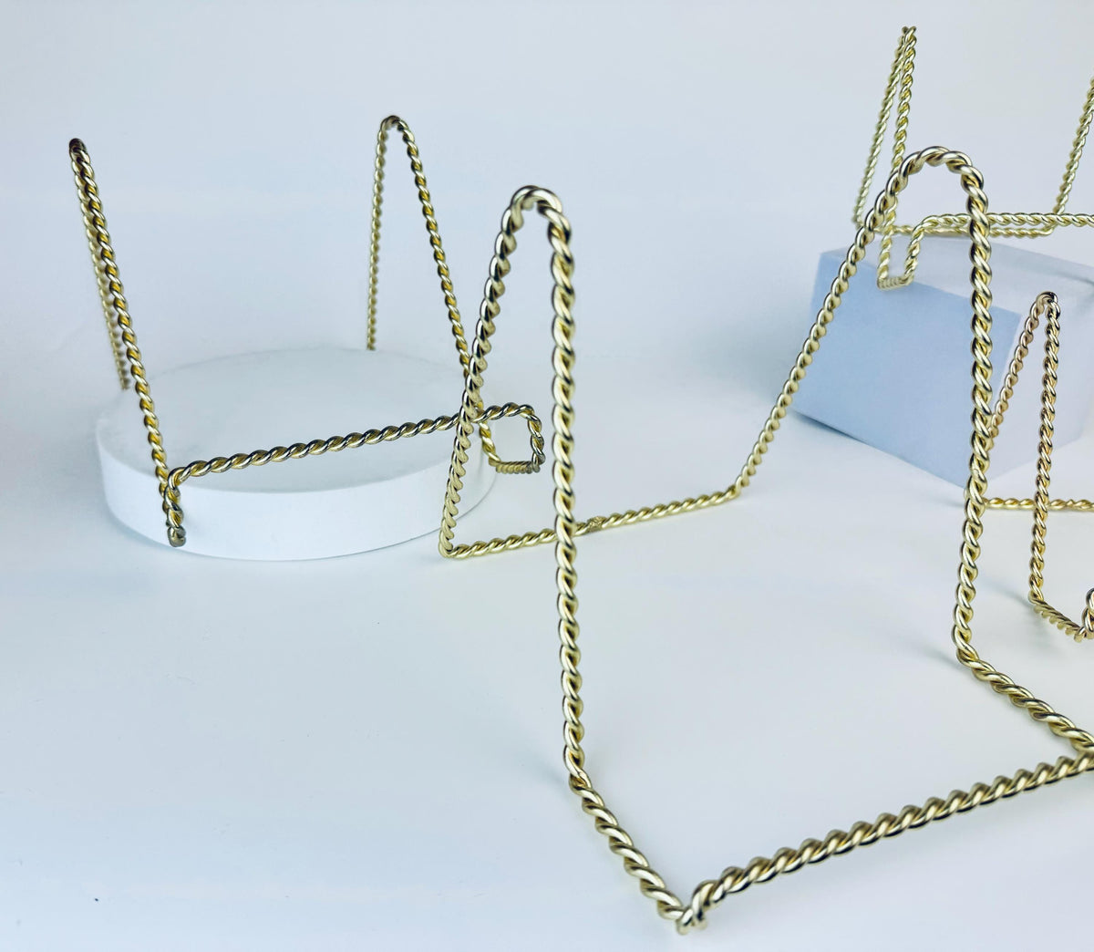 Product image for 'vintage twisted gold metal easel picture sheet music plate holder sold separately' (view 94c42a)