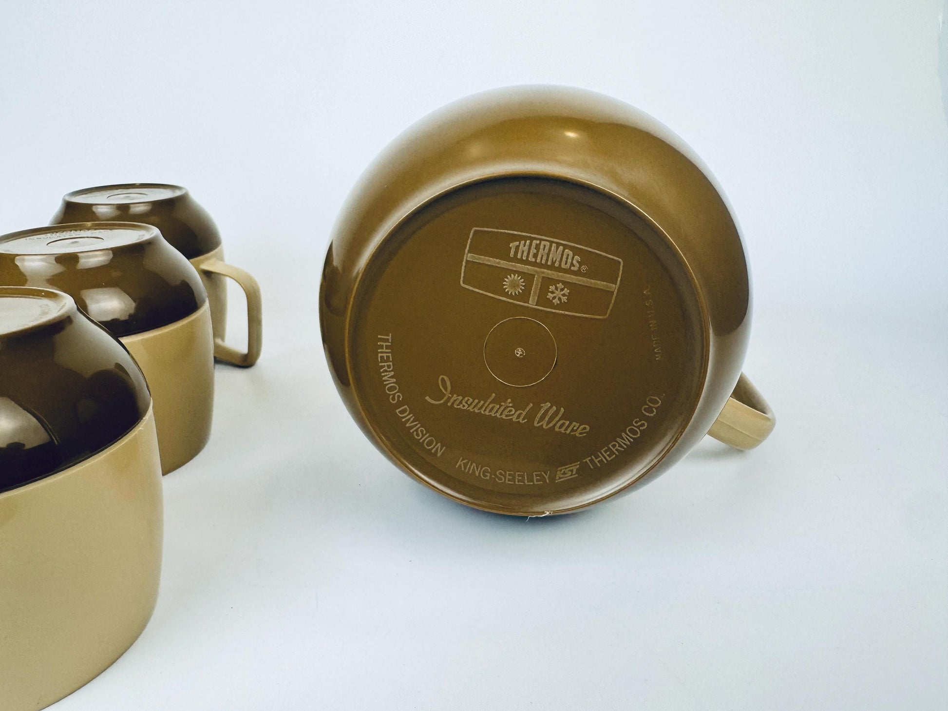 Product image for 'vintage thermos insul ware beige plastic pitcher cup set new in box new old stock' (view 2f797e)