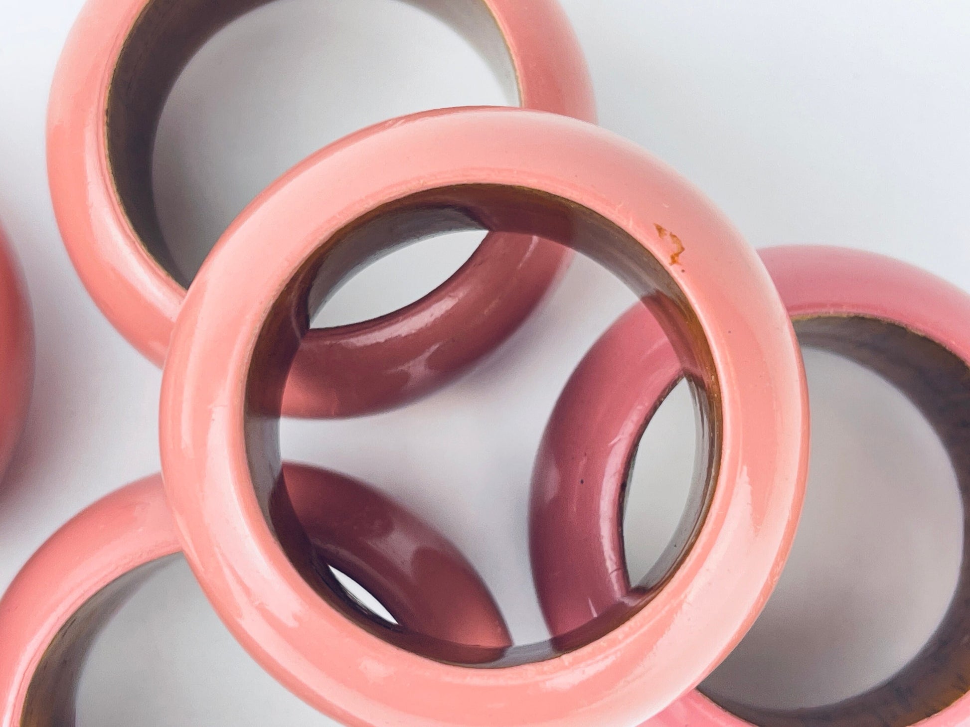 Product image for 'vintage glossy pink wooden napkin ring holders set of six 6' (view c603b1)