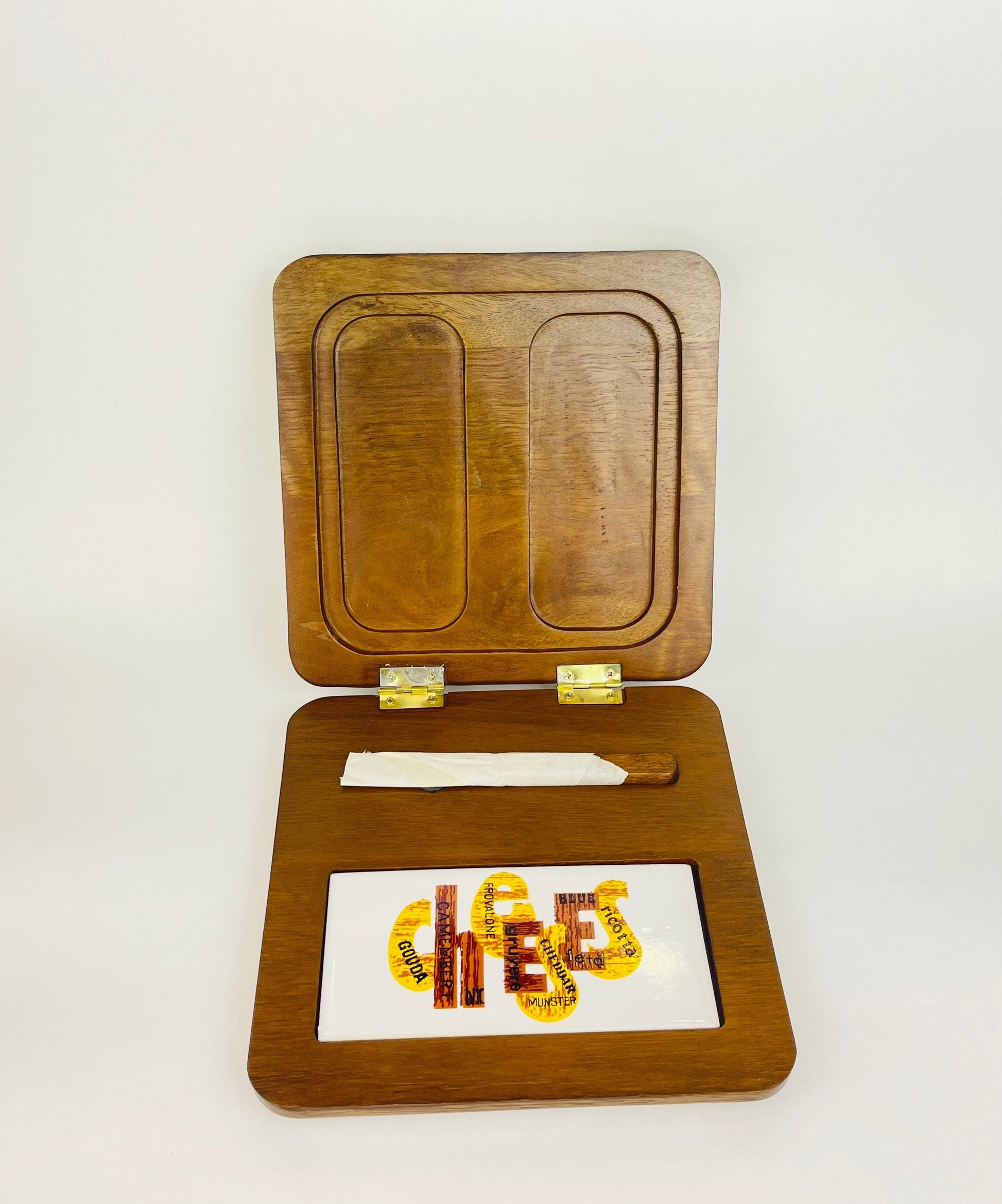 Product image for 'vintage cheese charcuterie board set cheeses gouoda brie feda ricotta' (view 1ca8cb)