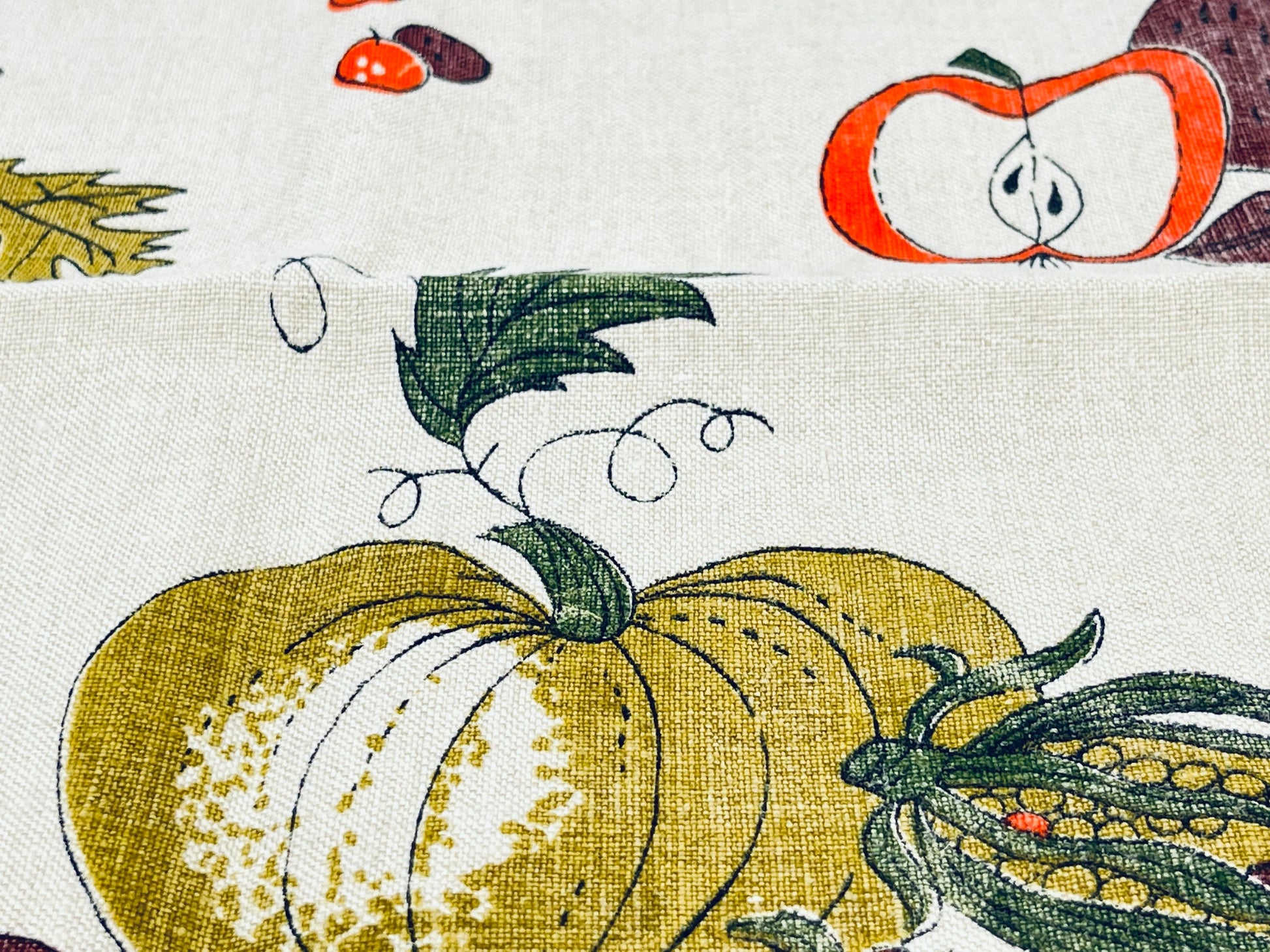 Product image for 'vintage 1950s autumn harvest linen tea towel fruits vegetables design' (view 2ae43c)