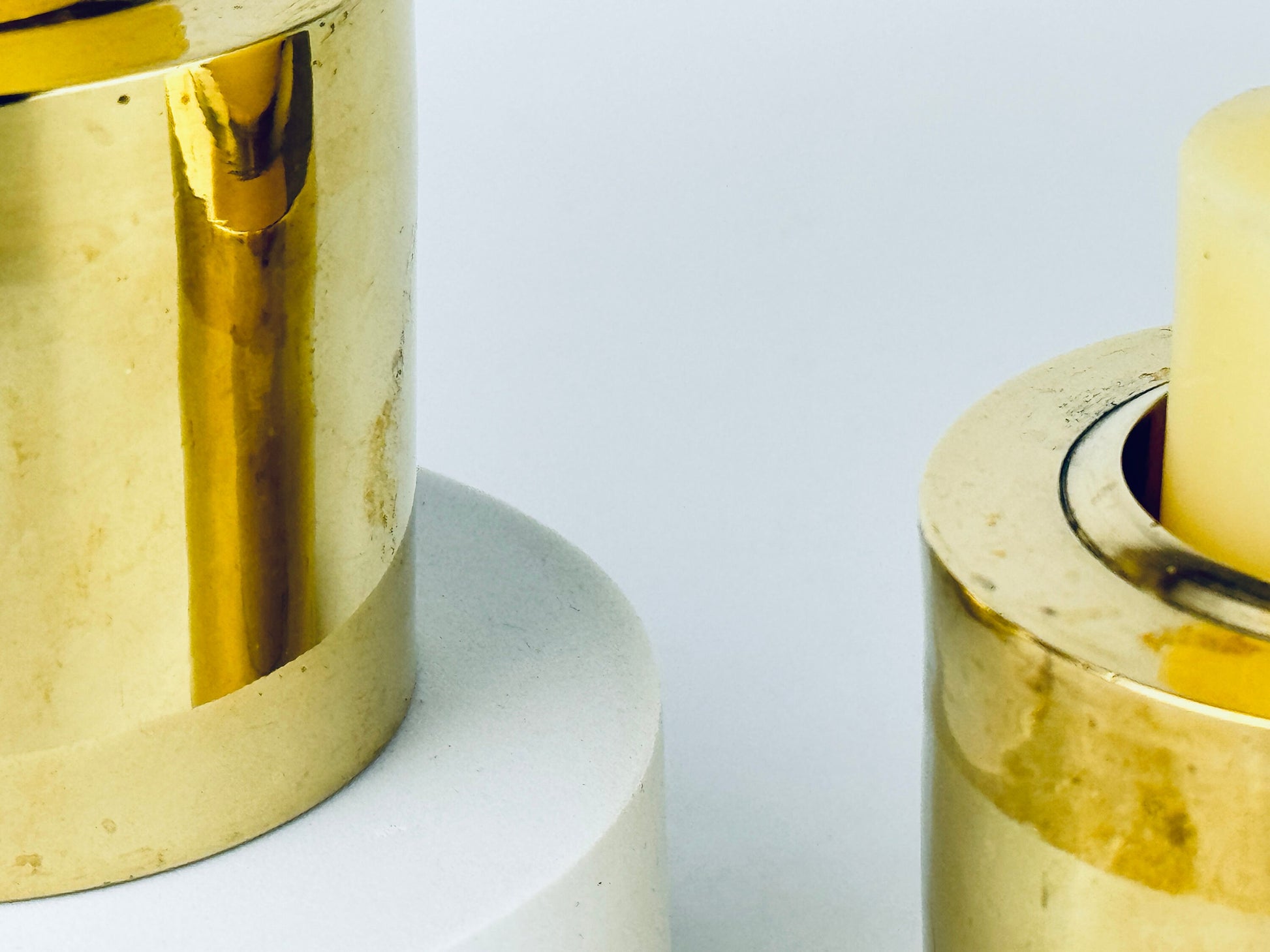 Product image for 'vintage brass votive tea light candle holder set set of two 2 attractive aged metal patina' (view a07c16)