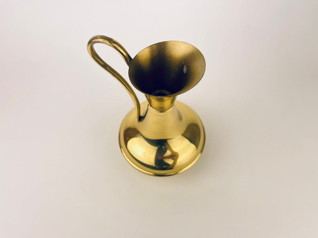 Product image for 'vintage lombard brass watering can pitcher with handle attractive patina made in england' (view 76ac39)