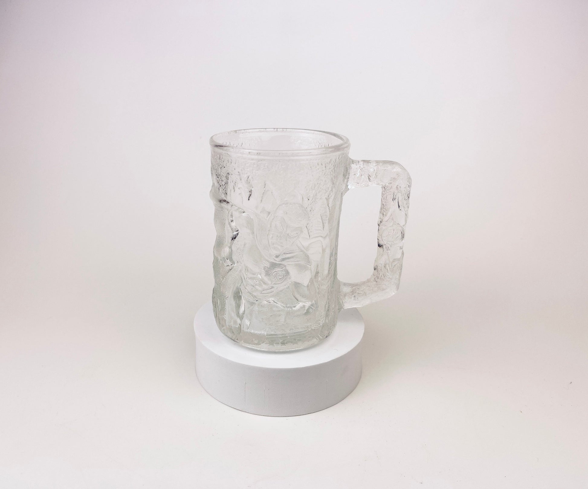 Product image for 'vintage mcdonalds batman forever robin ice glass mugs made in france 1995' (view 3ab330)